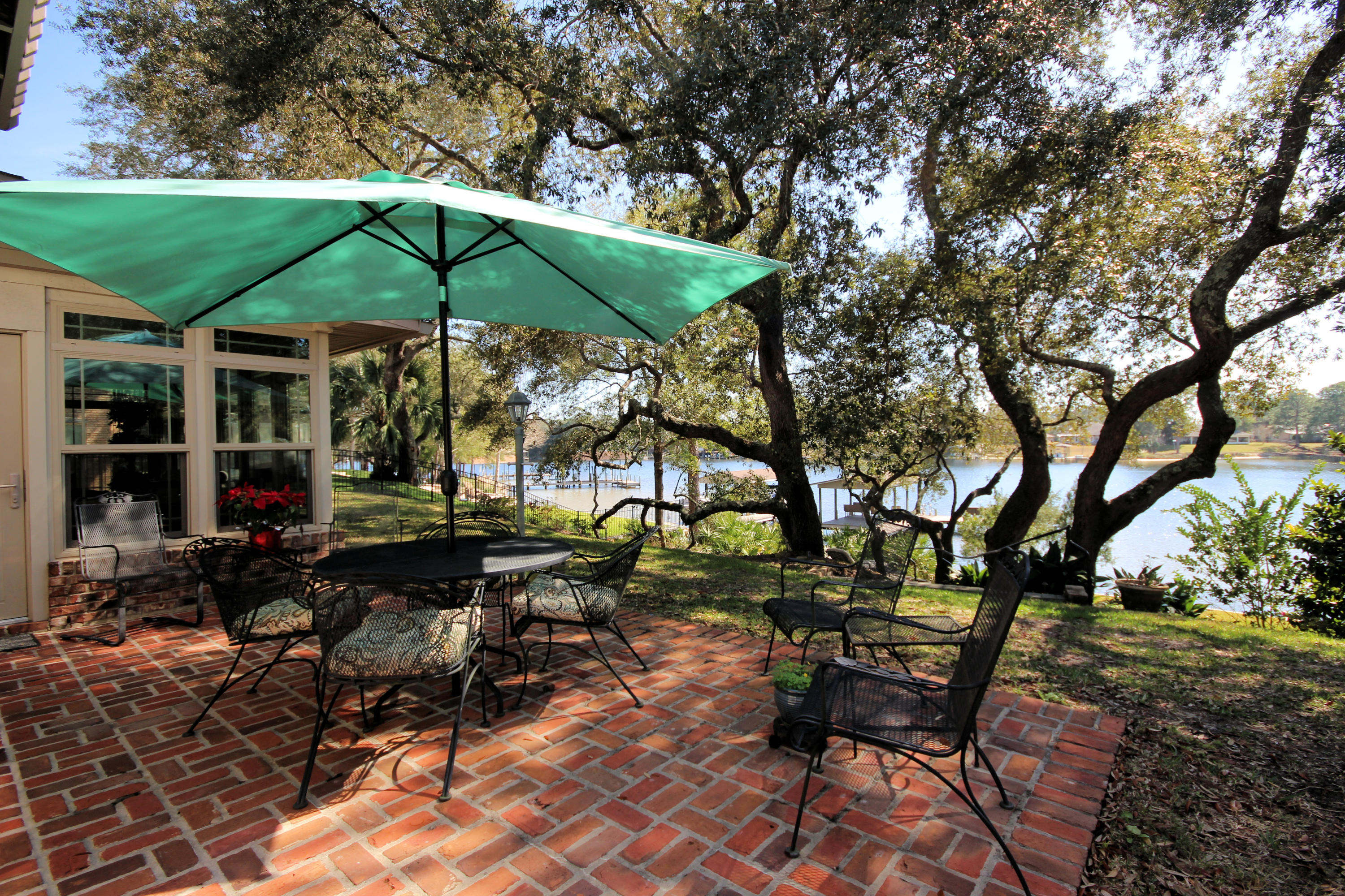 BAYOU POQUITO - Residential