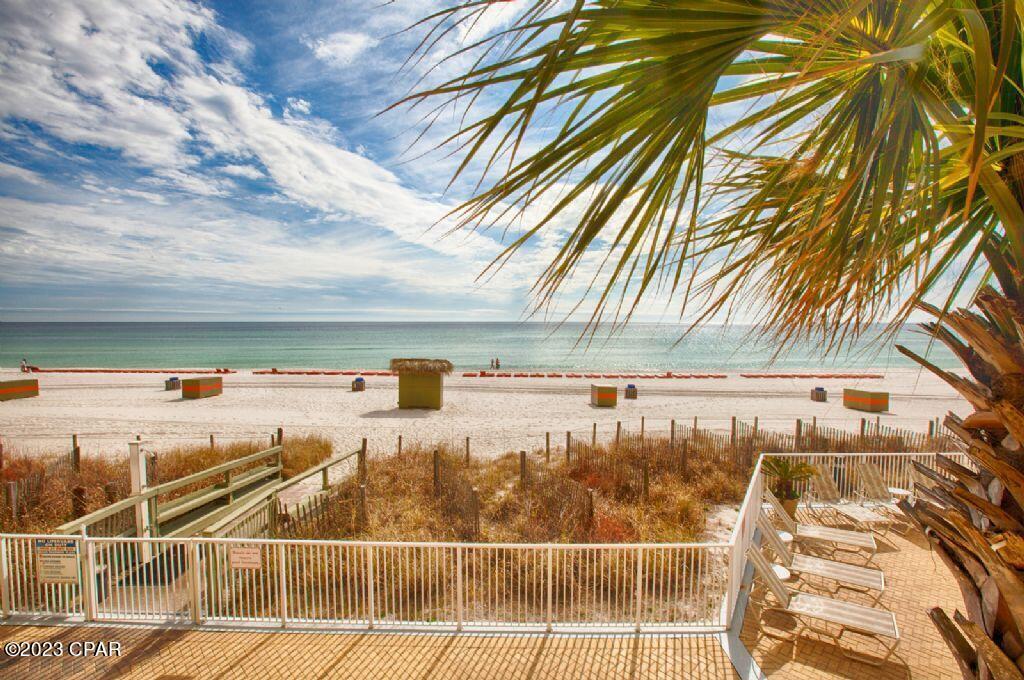 EMERALD ISLE - Residential