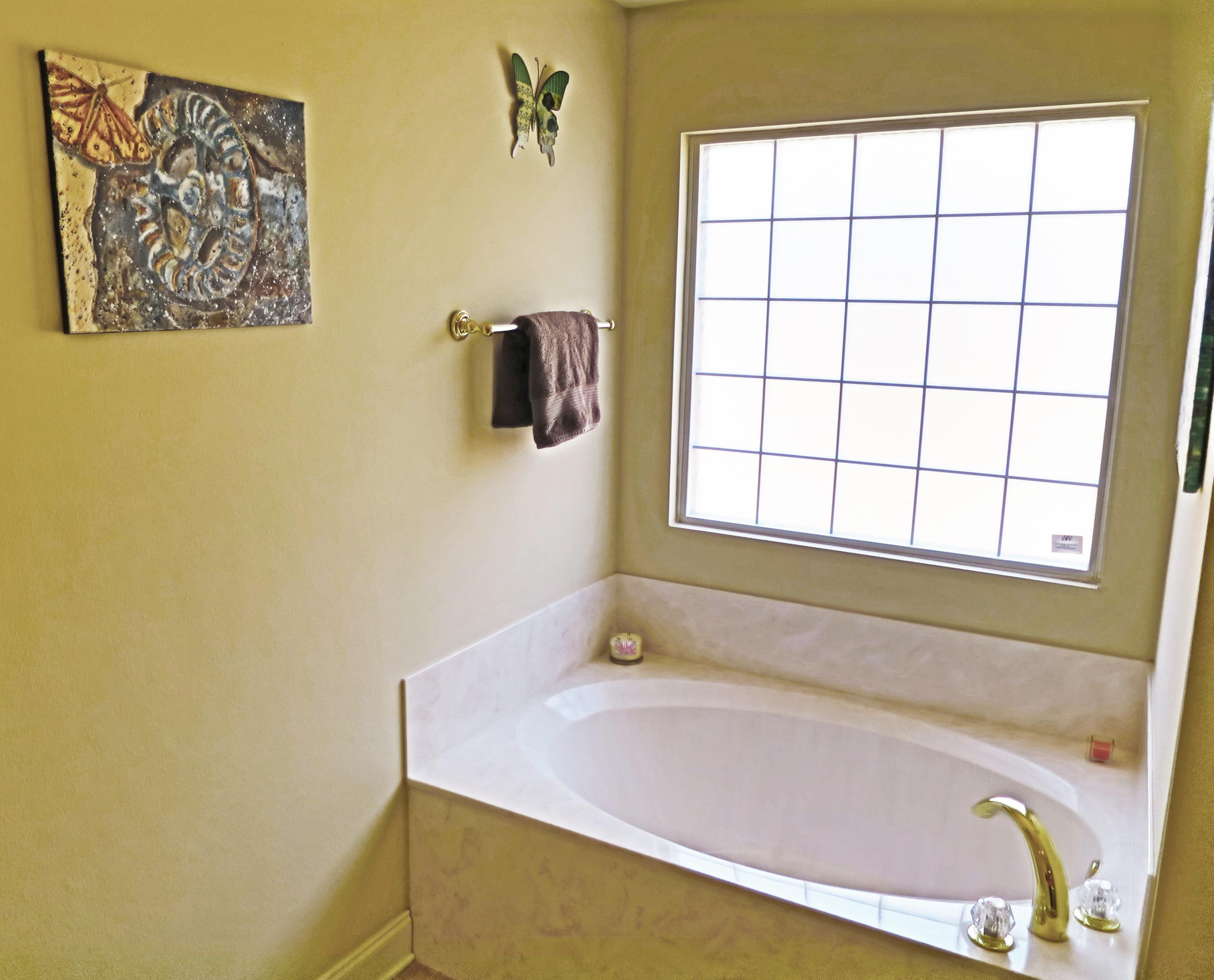 BRIDGEPORT COLONY - Residential Lease