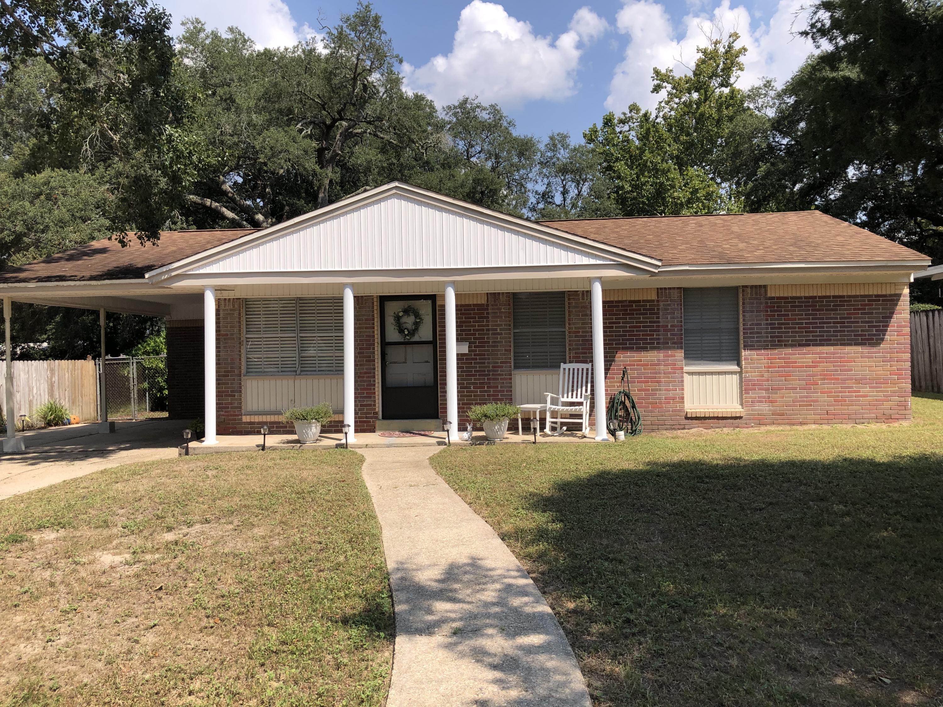 PINE CREST - Residential