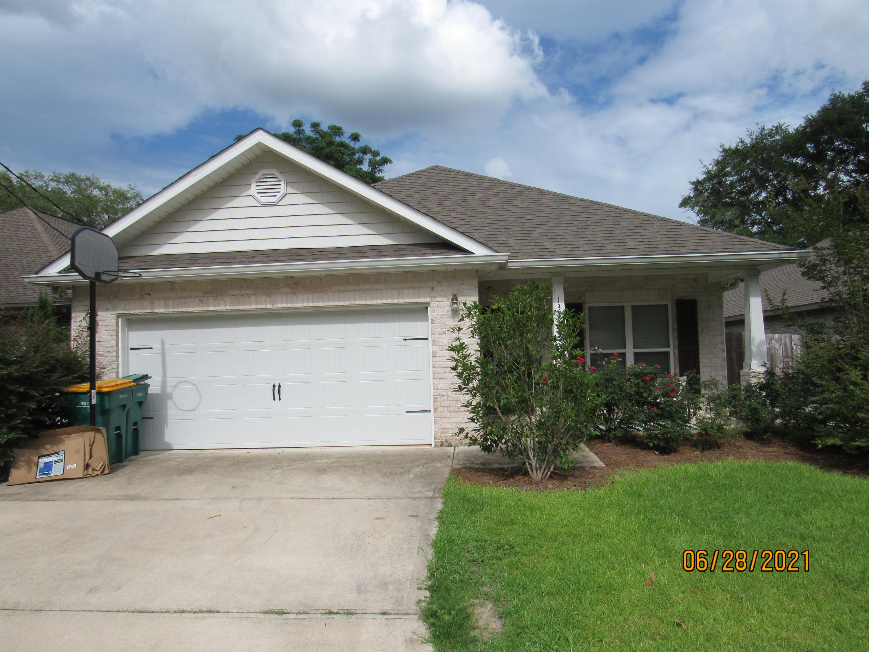 UNRECORDED SUBDIVISION - Residential Lease