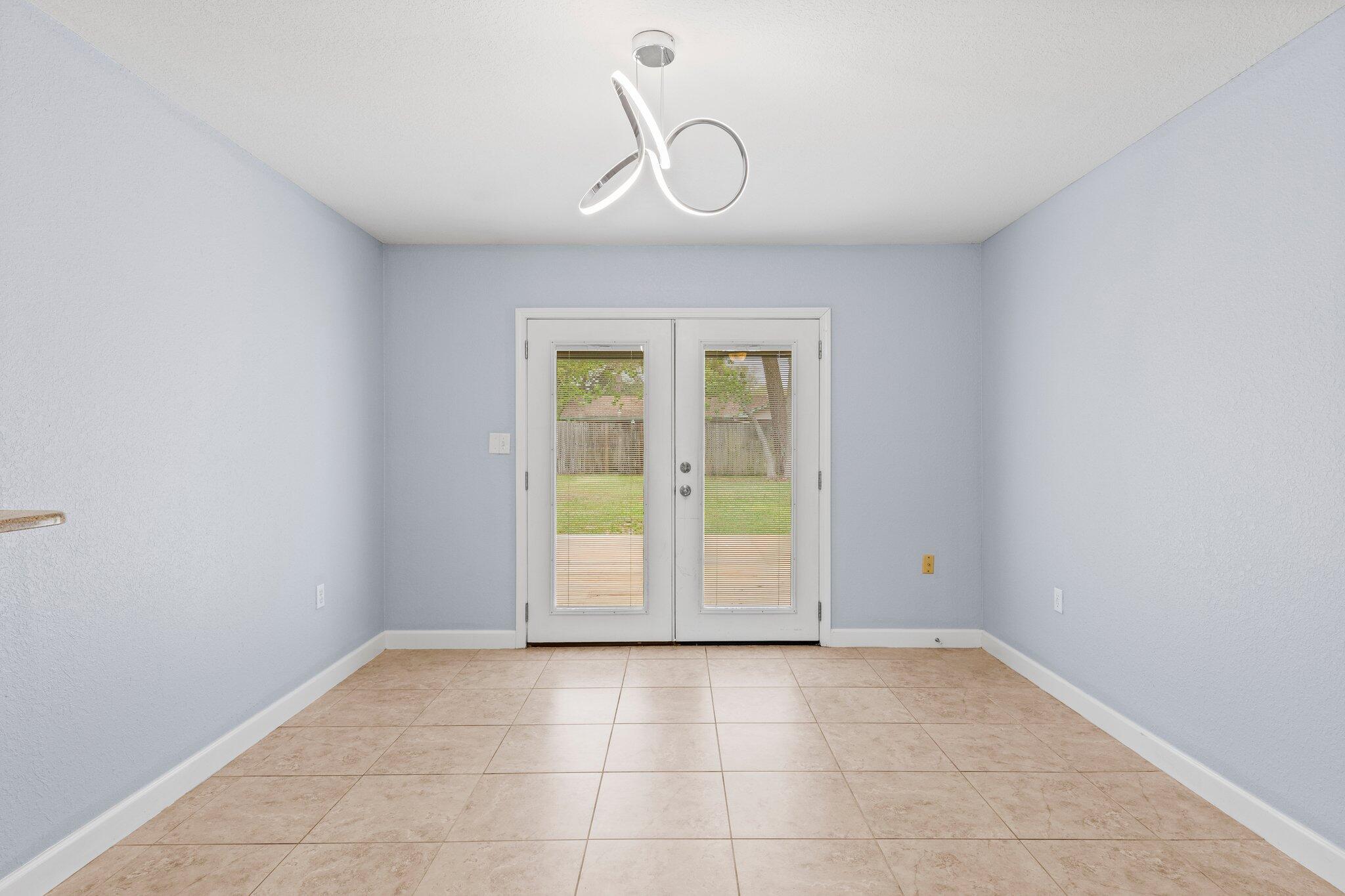 PALM ESTATES UNIT 3 - Residential Lease