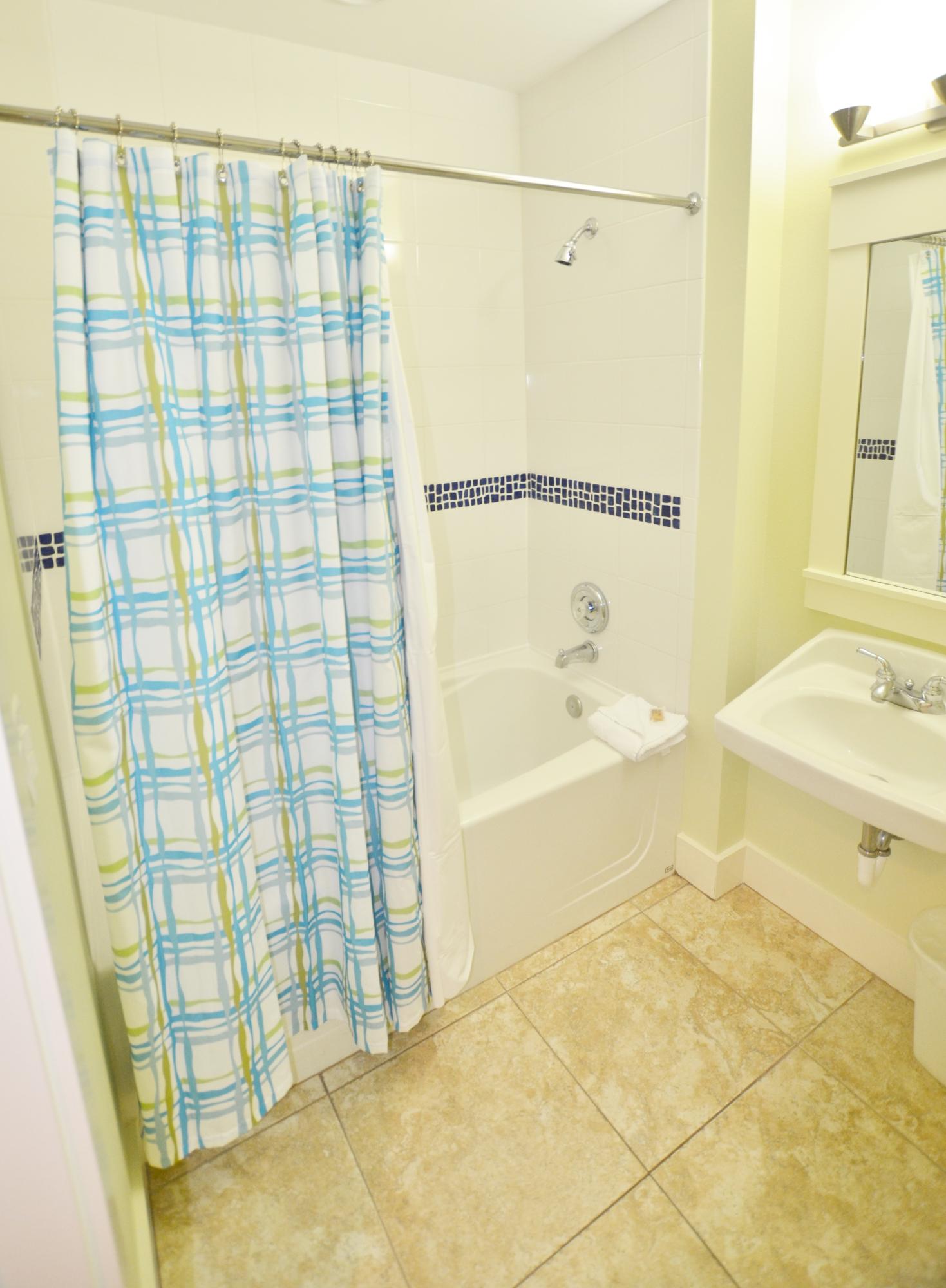 MARKET STREET INN - Residential Lease