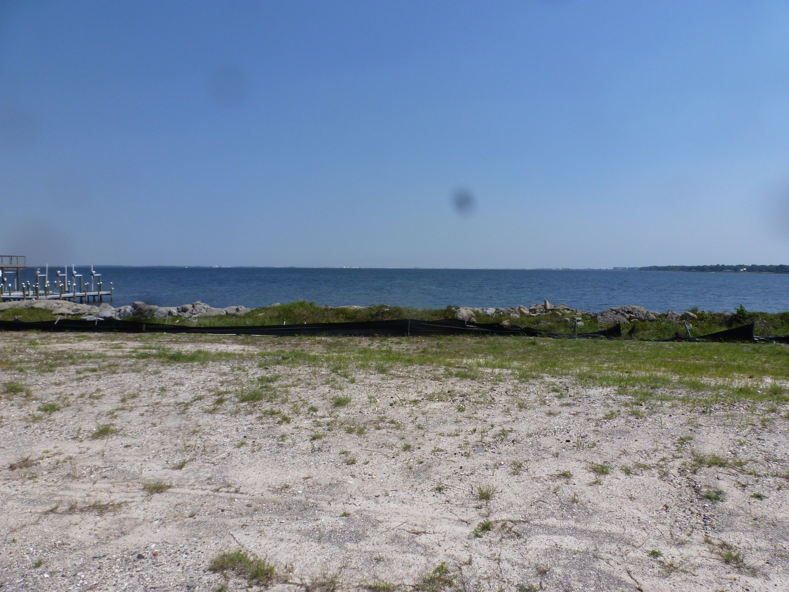 The Pointe - Land