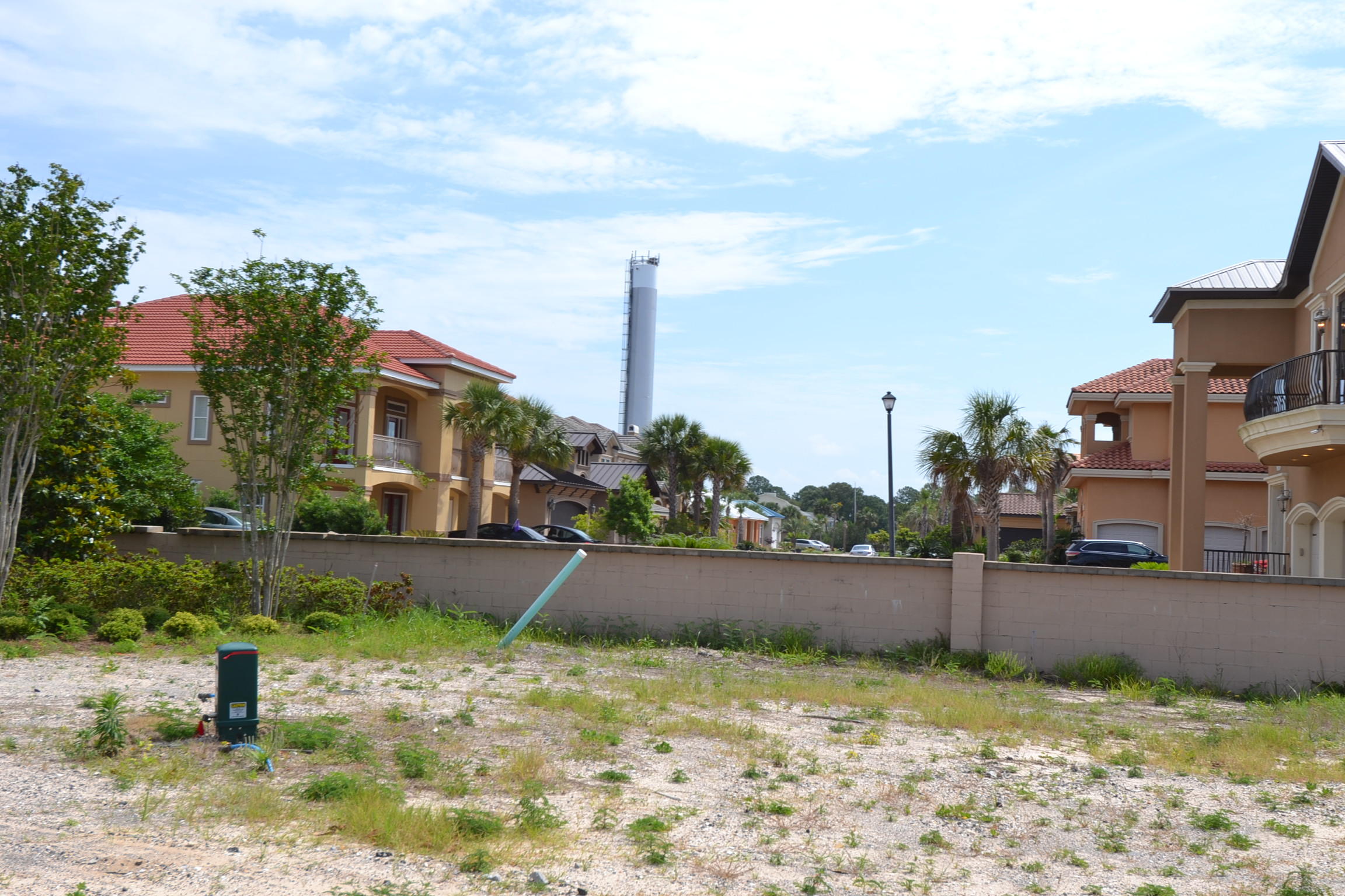 The Pointe - Land