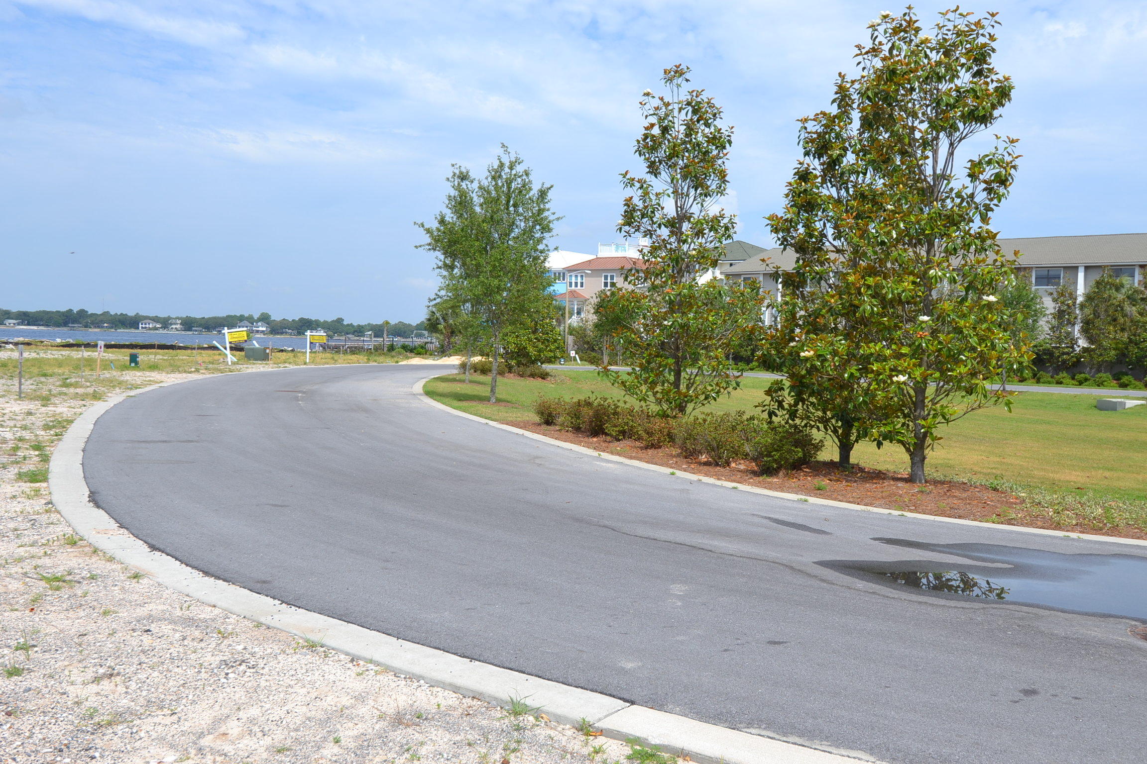 The Pointe - Land