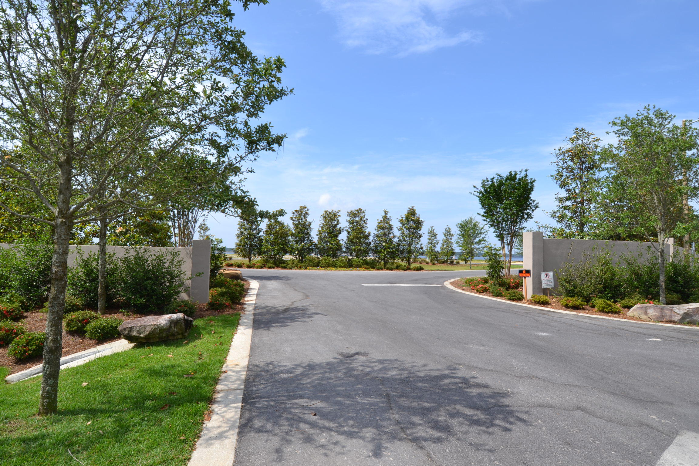 The Pointe - Land