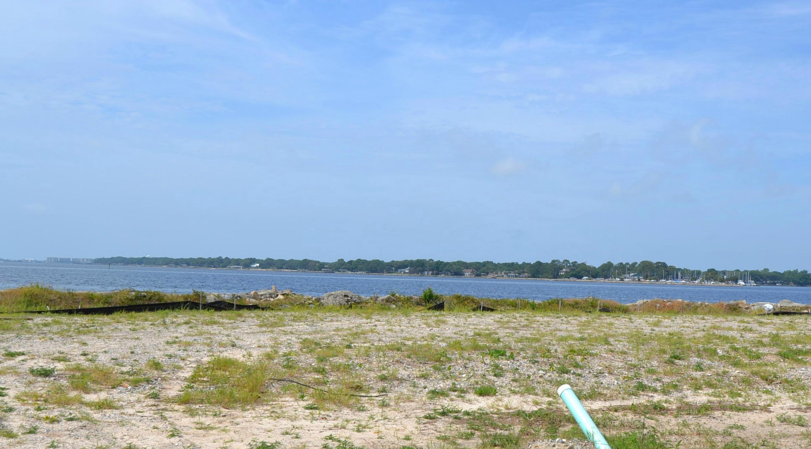 The Pointe - Land