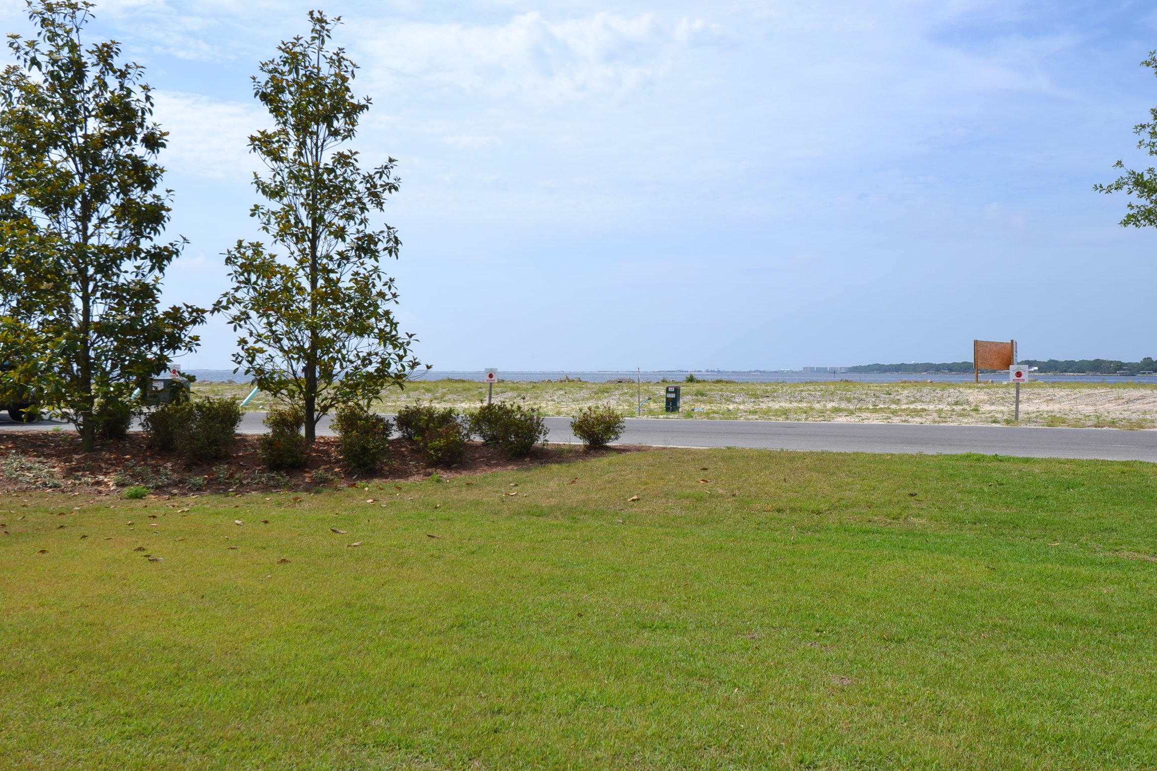 The Pointe - Land