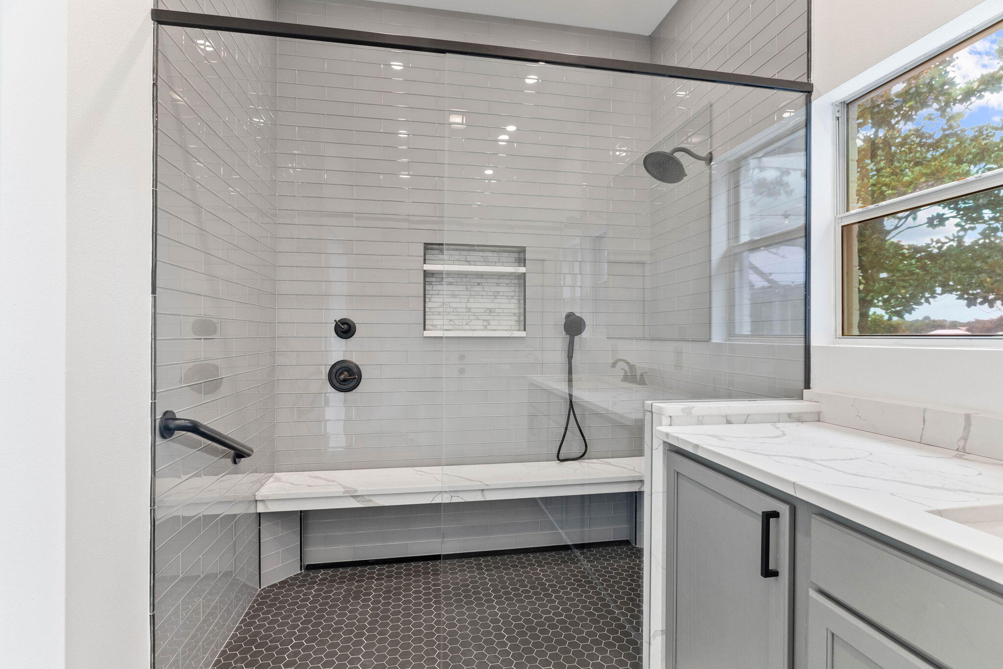 Grand Cove in Driftwood Estates - Residential