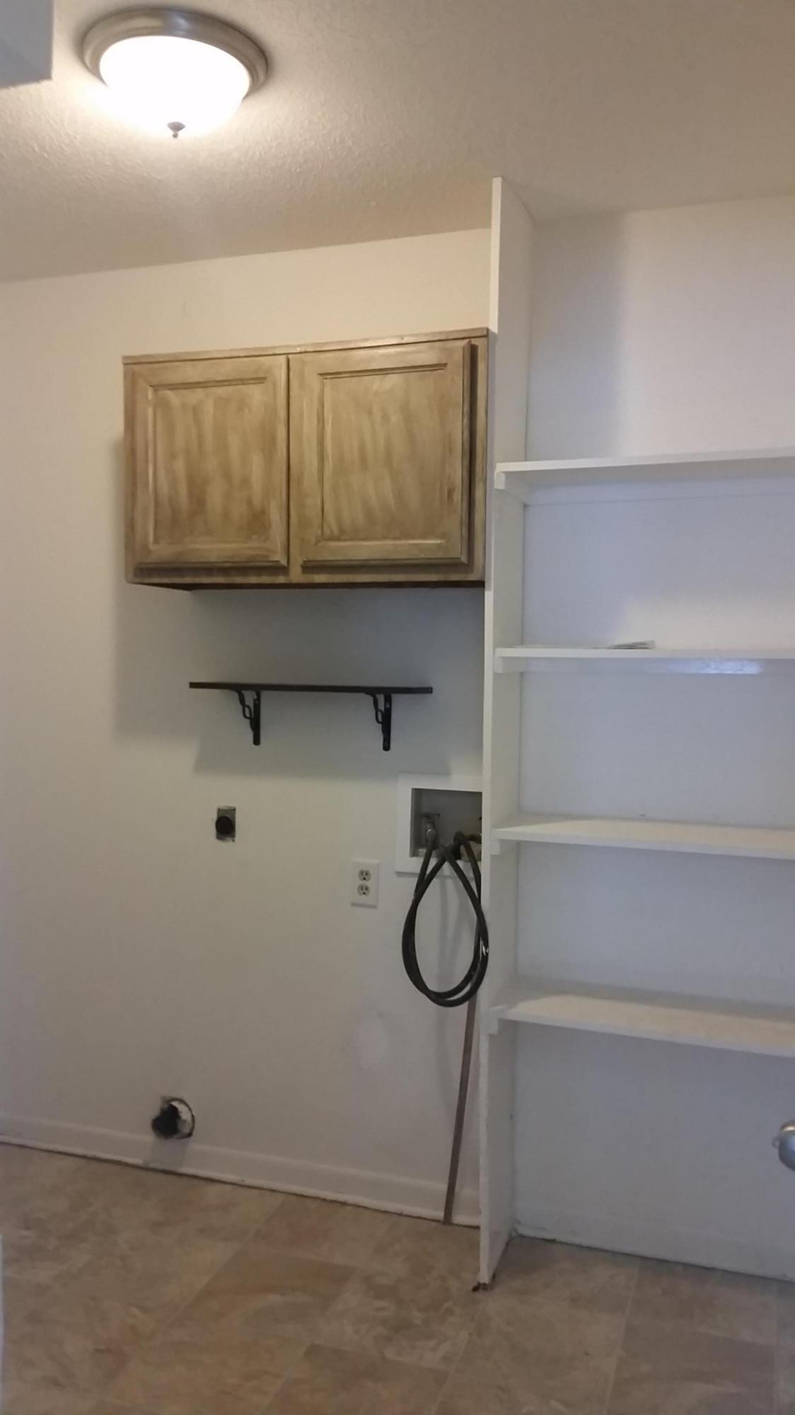 VIKING MANOR PH 1 - Residential Lease