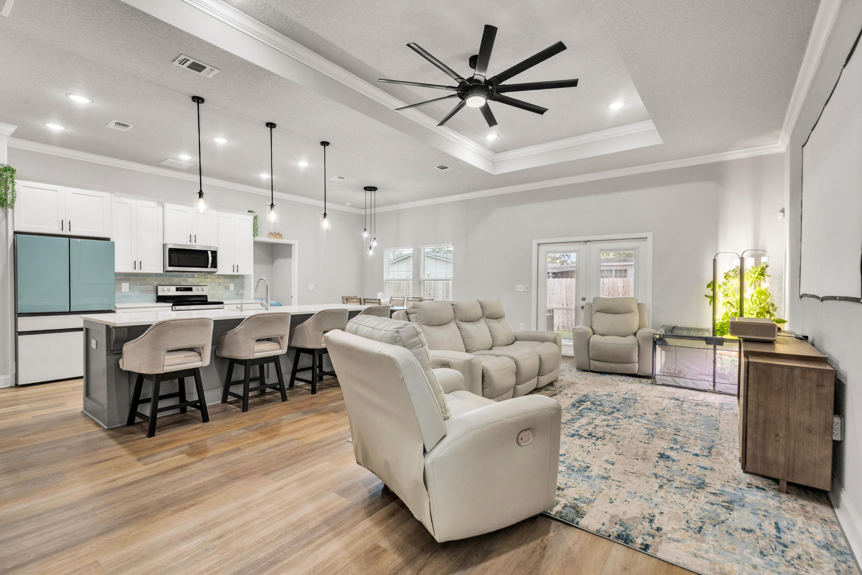 FOREST HEIGHTS - Residential Lease