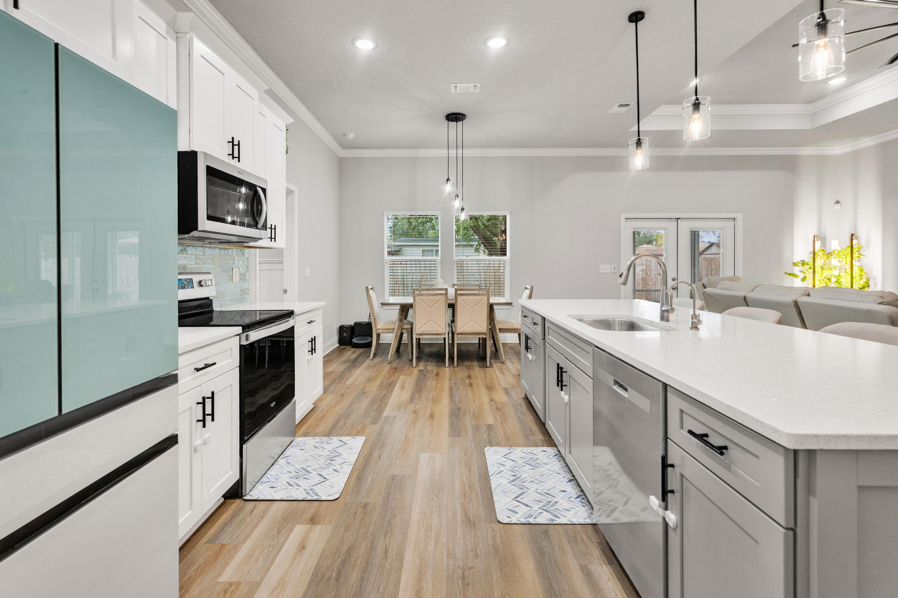 FOREST HEIGHTS - Residential Lease