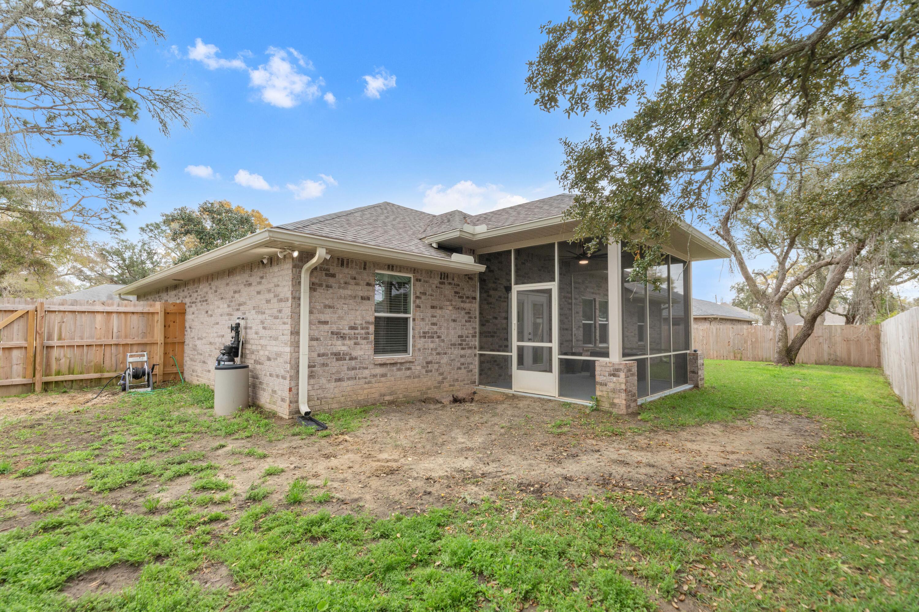 FOREST HEIGHTS - Residential Lease
