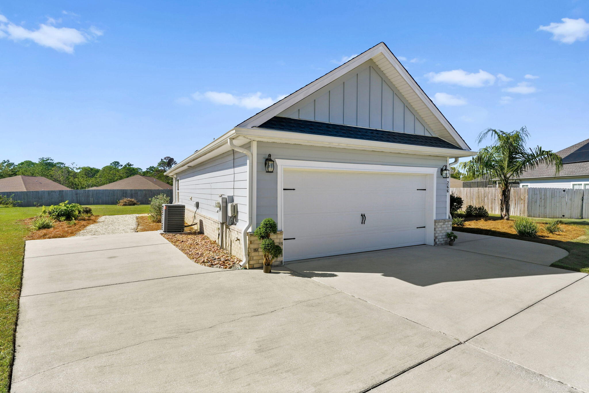 CROSS CREEK - Residential