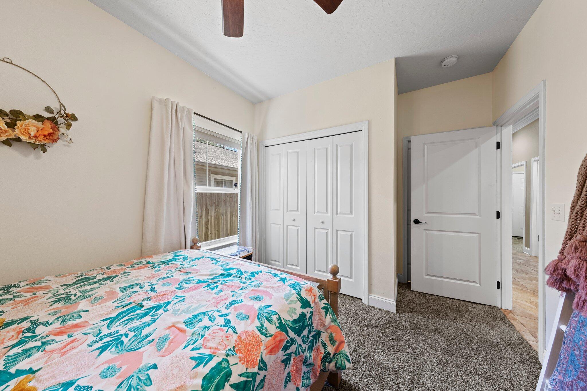 WOODLAND ACRES LOT 5 BLK D - Residential