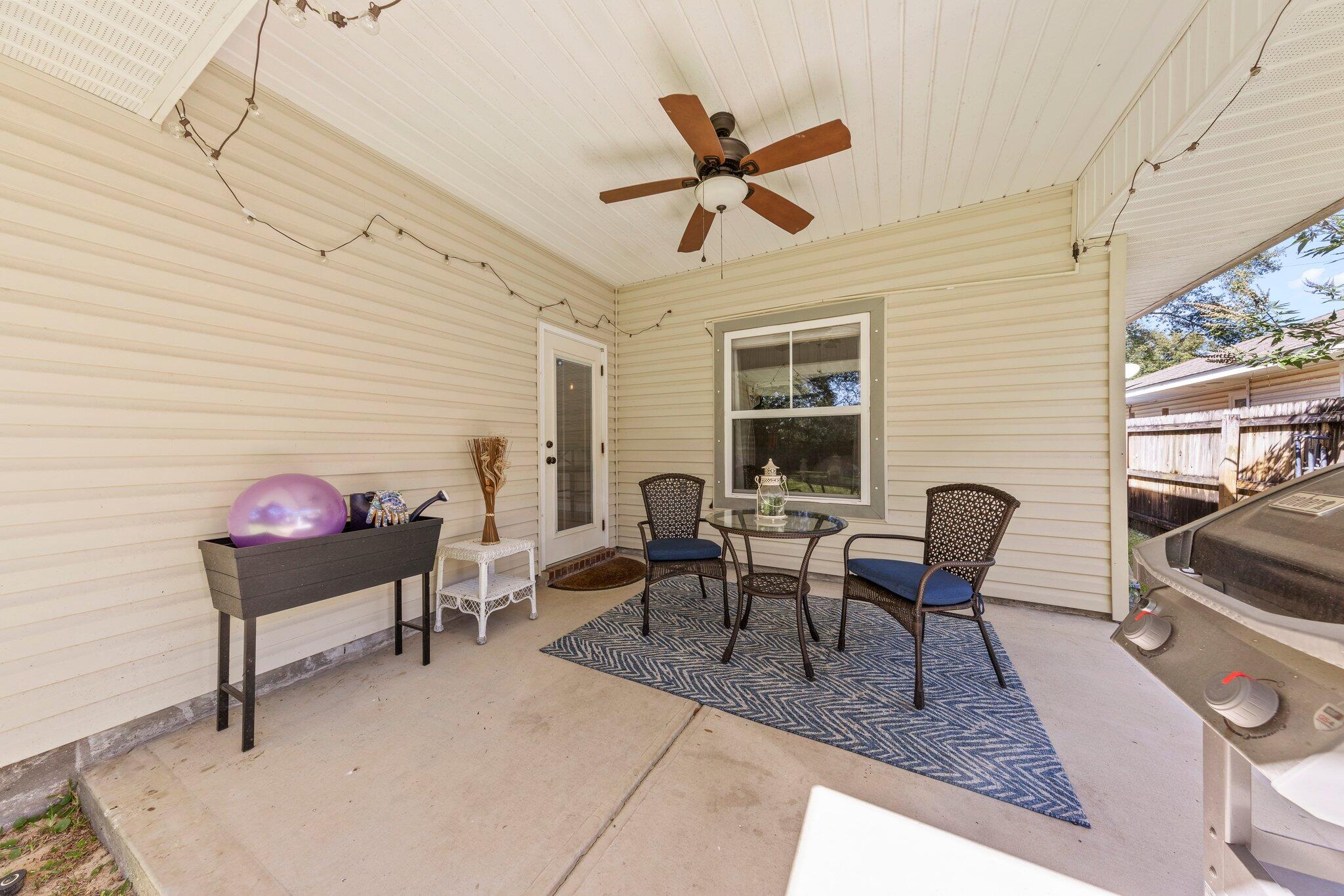 WOODLAND ACRES LOT 5 BLK D - Residential