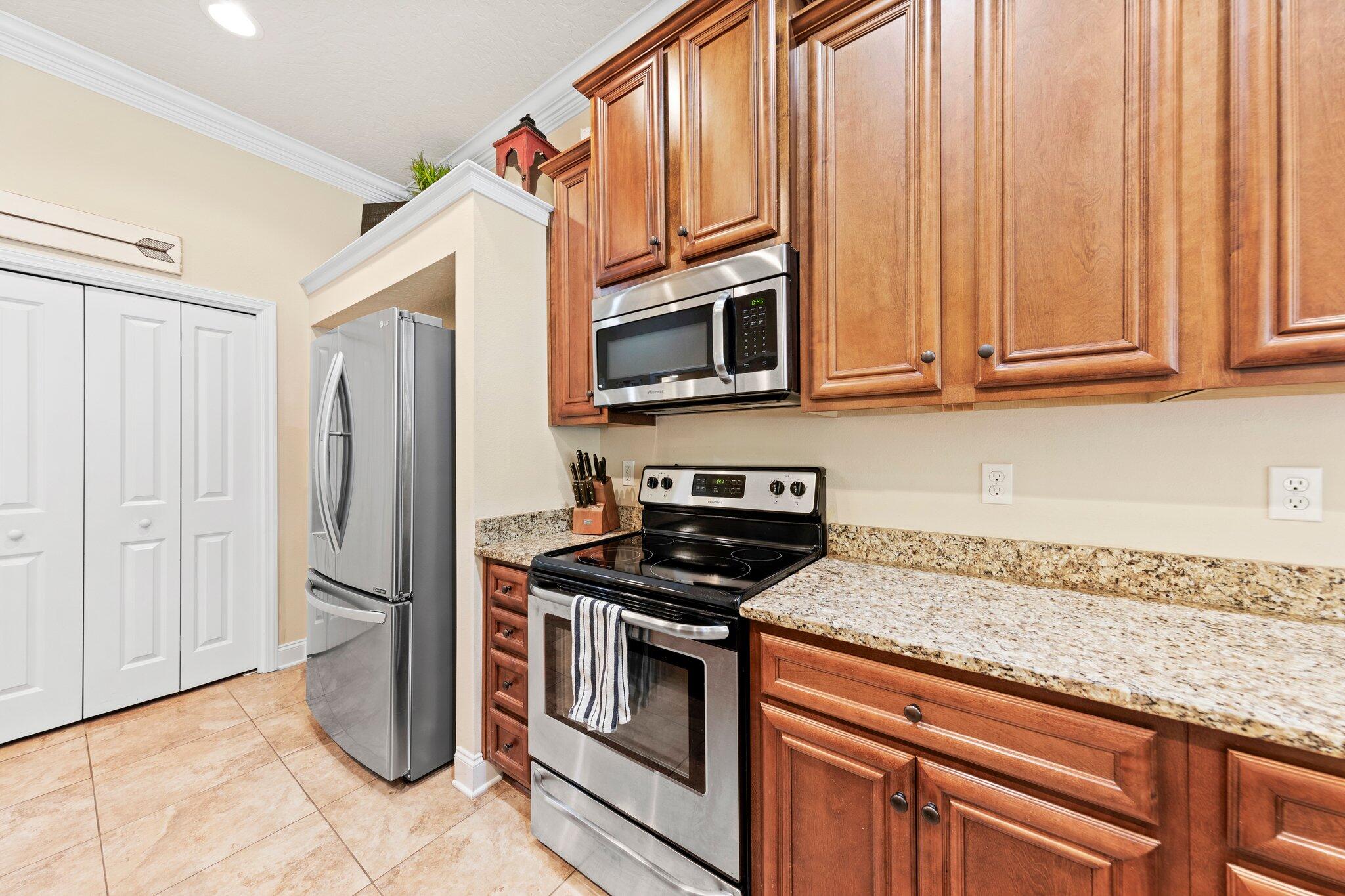 WOODLAND ACRES LOT 5 BLK D - Residential