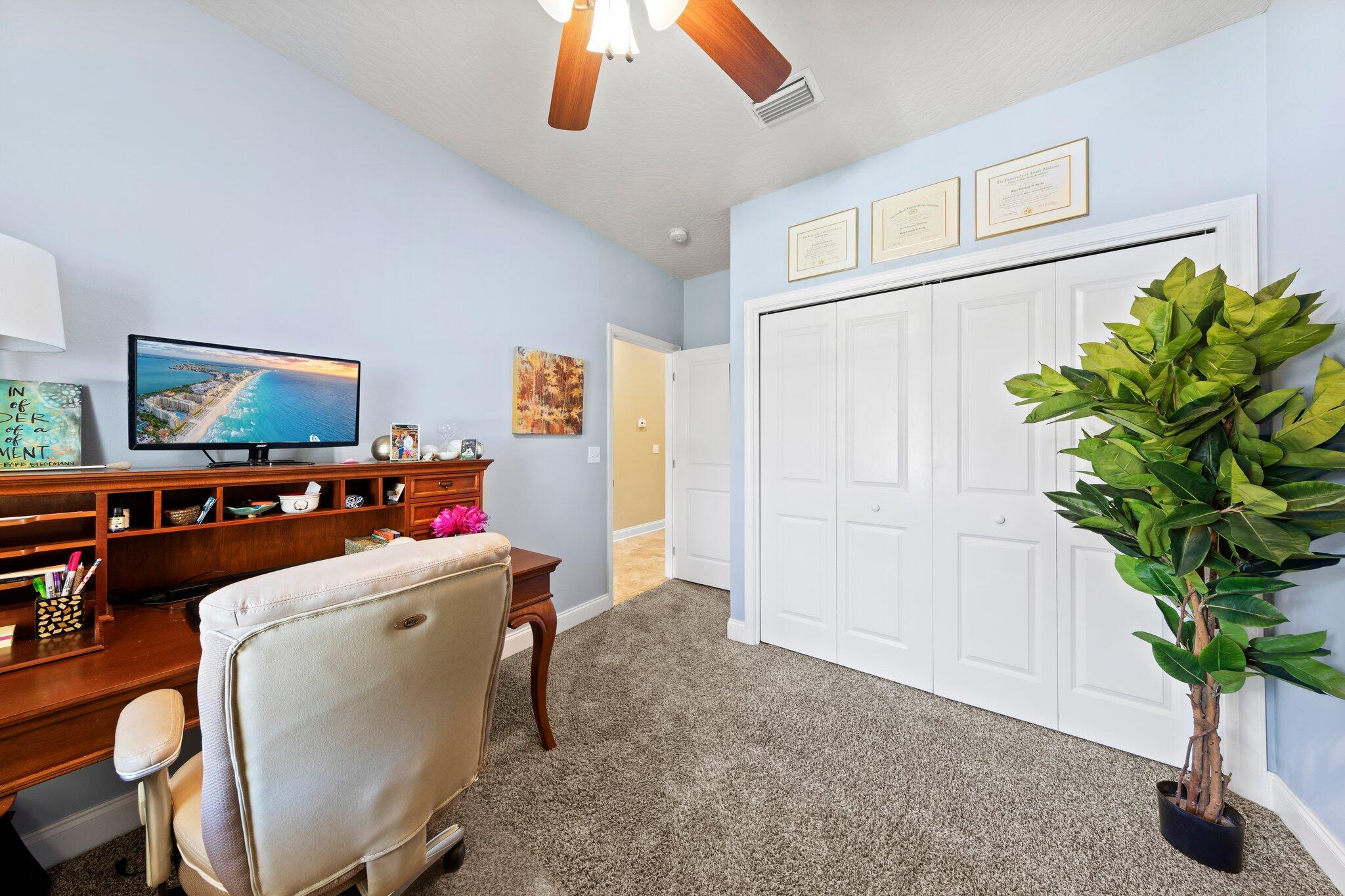 WOODLAND ACRES LOT 5 BLK D - Residential