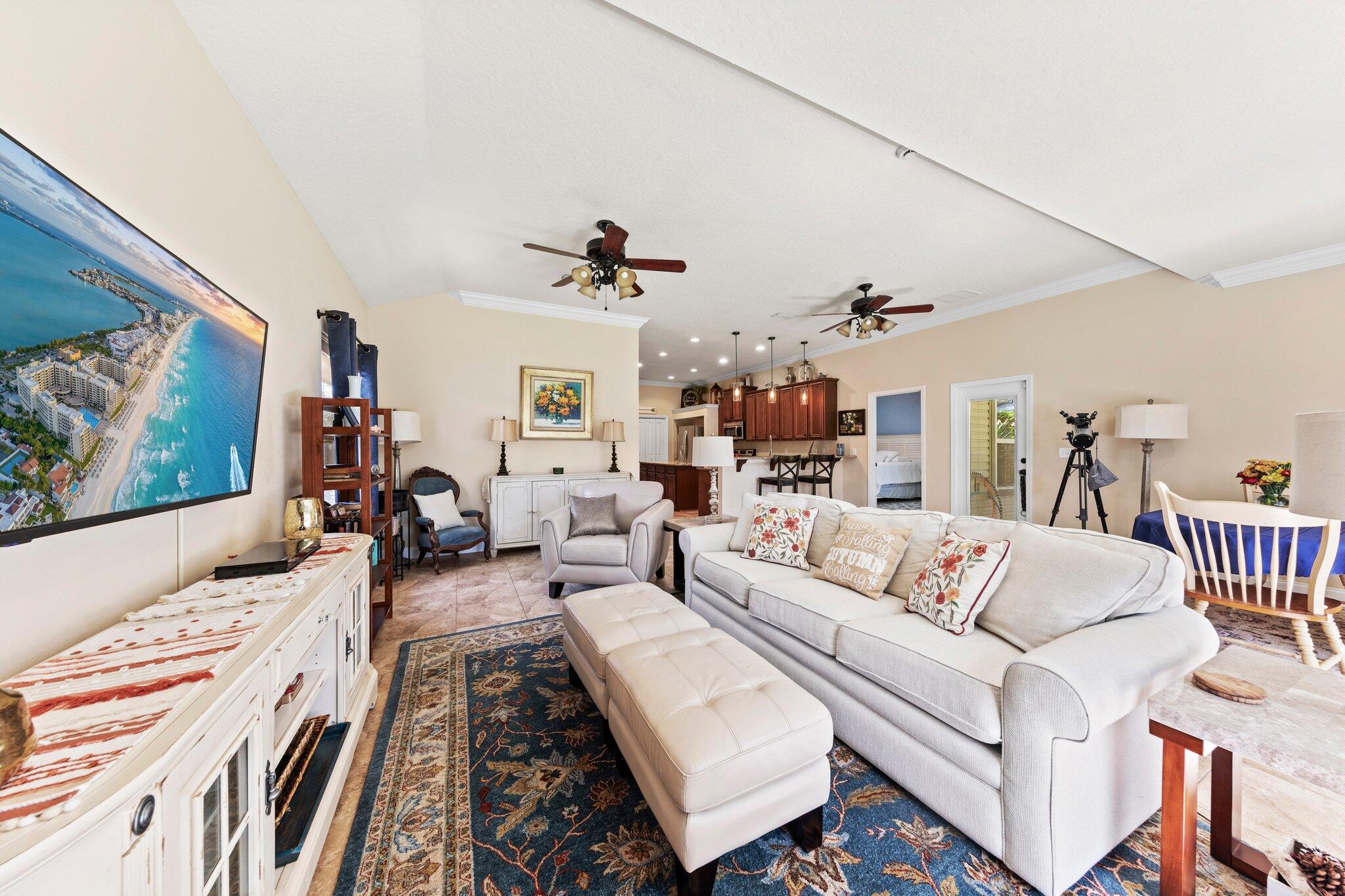 WOODLAND ACRES LOT 5 BLK D - Residential