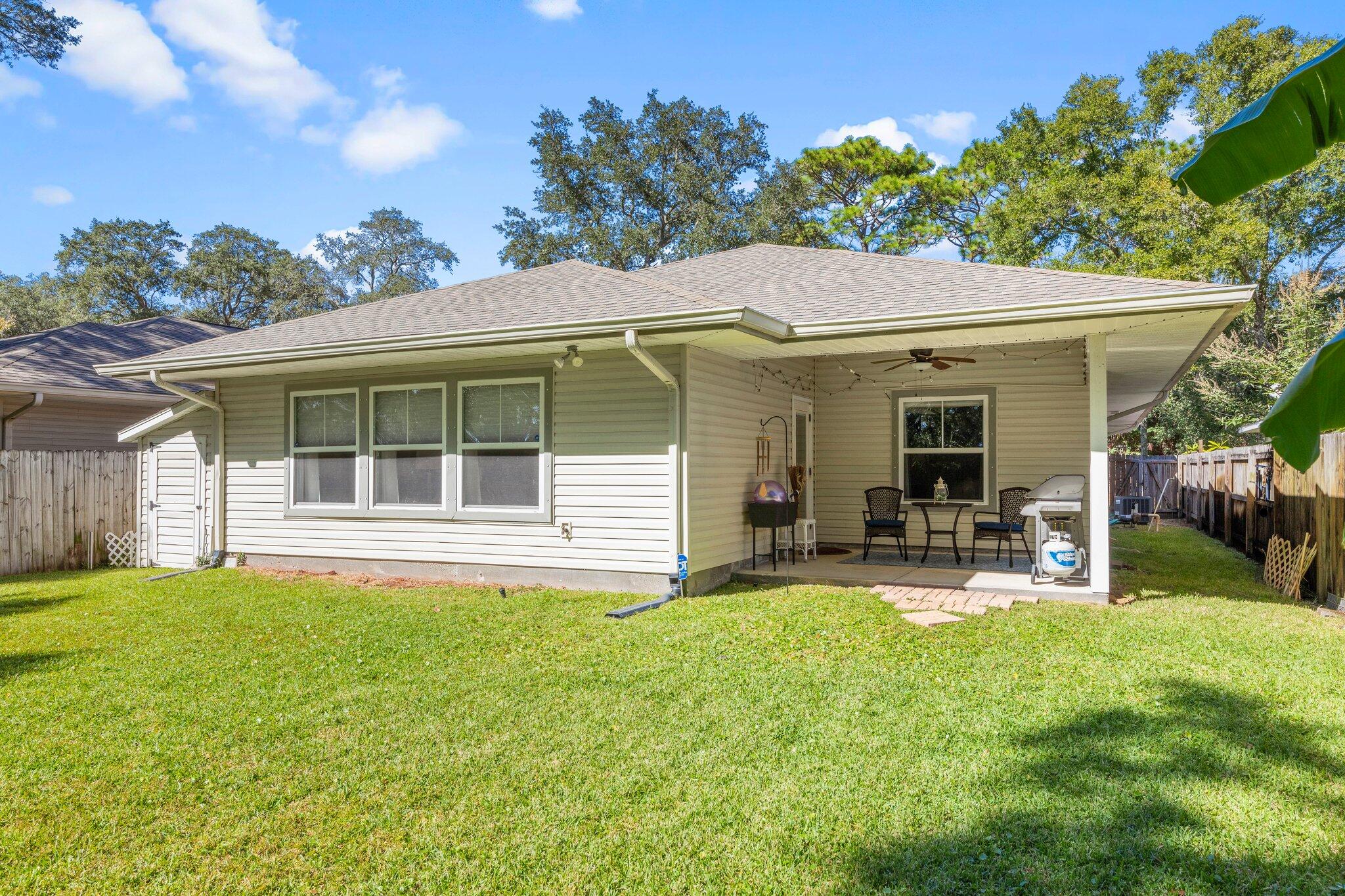 WOODLAND ACRES LOT 5 BLK D - Residential