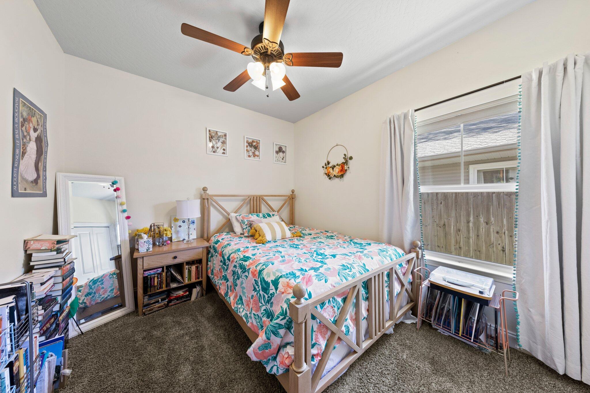WOODLAND ACRES LOT 5 BLK D - Residential