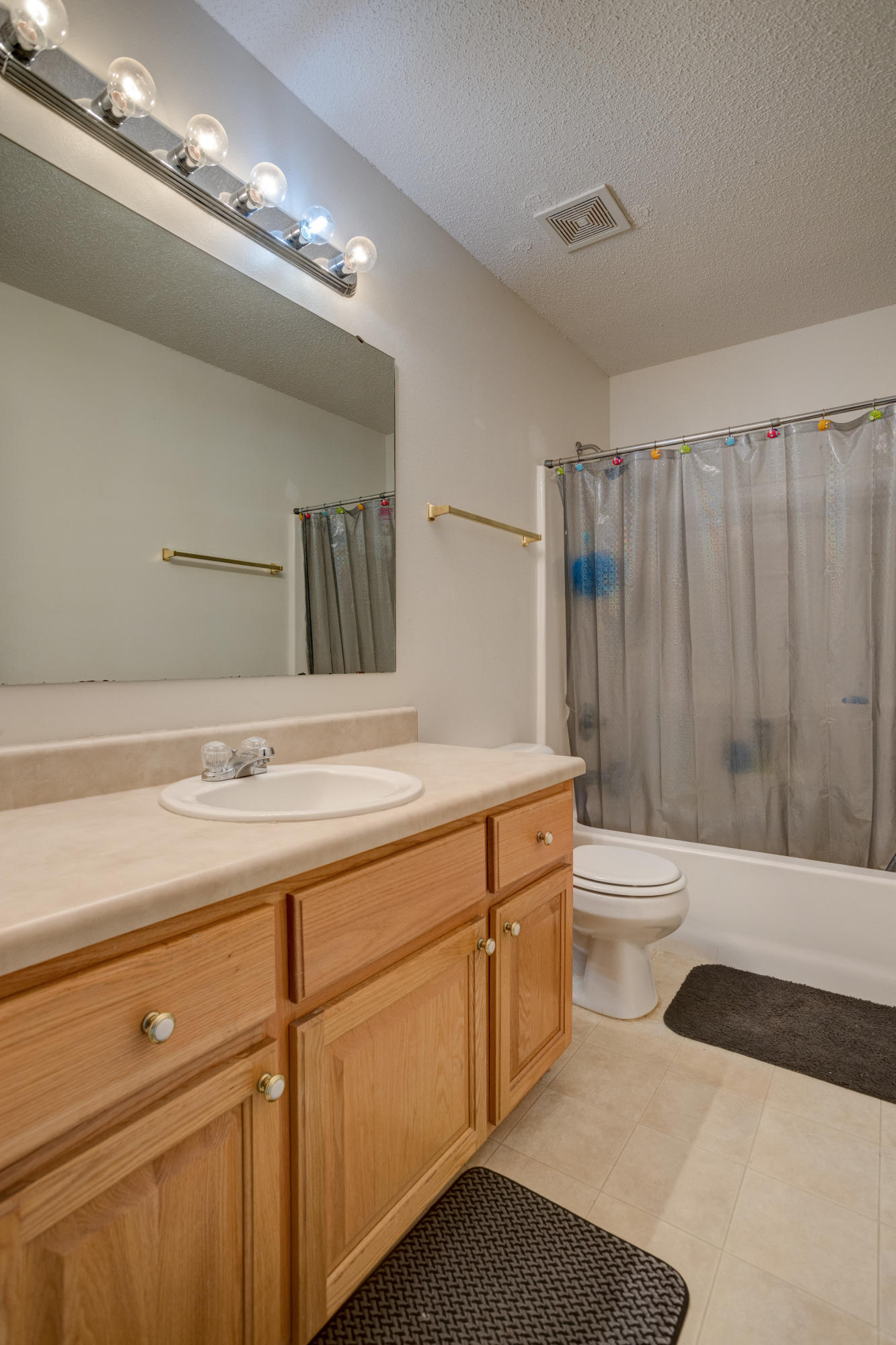FOX VALLEY - Residential