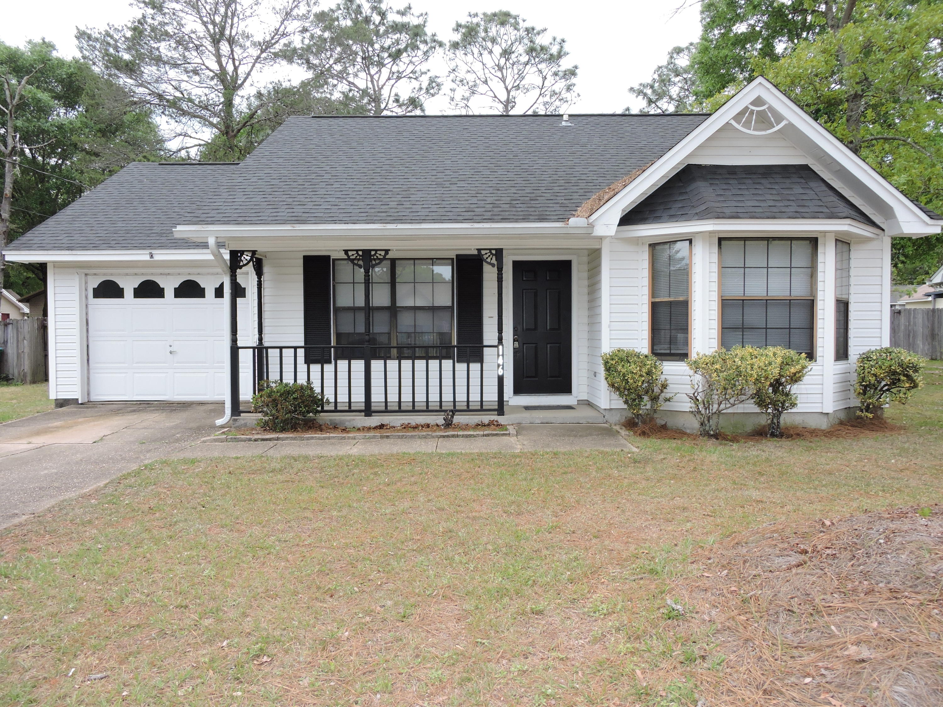 SHOAL TERRACE ESTATES - Residential Lease