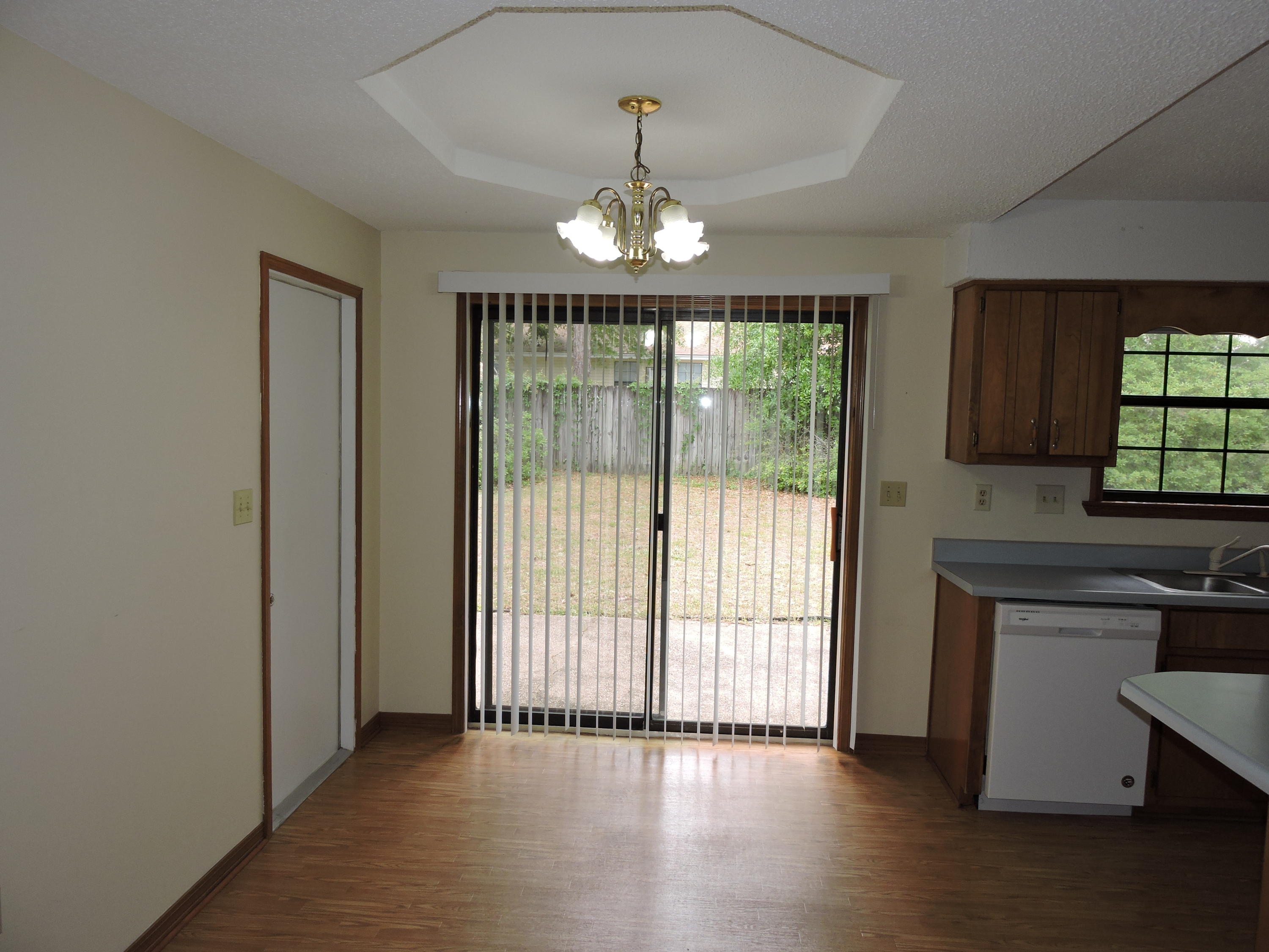 SHOAL TERRACE ESTATES - Residential Lease