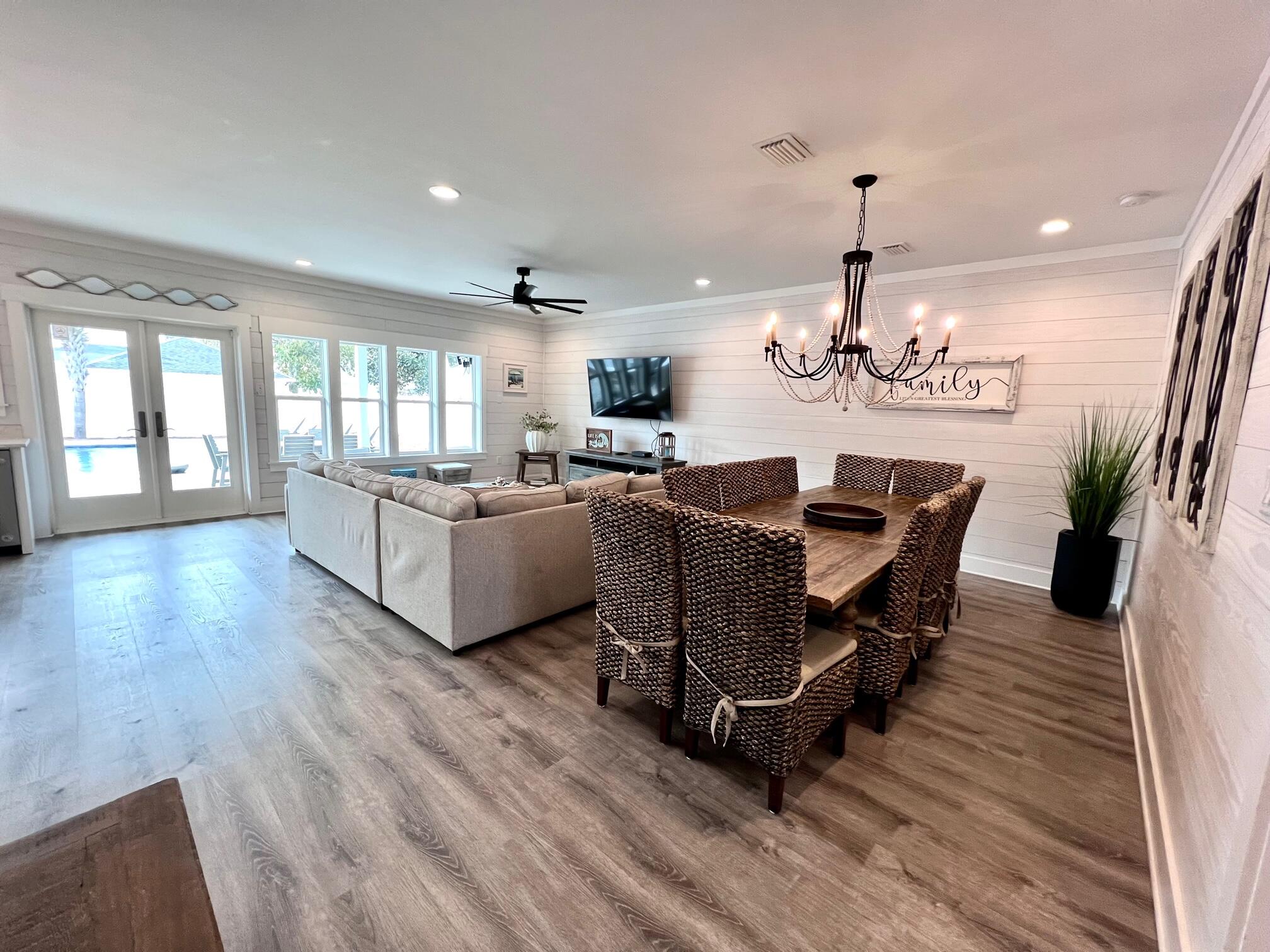 CRYSTAL BEACH - Residential