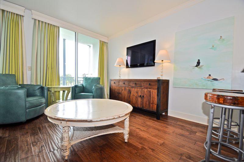 Six Palms - Residential