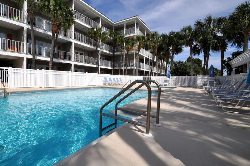 Six Palms - Residential