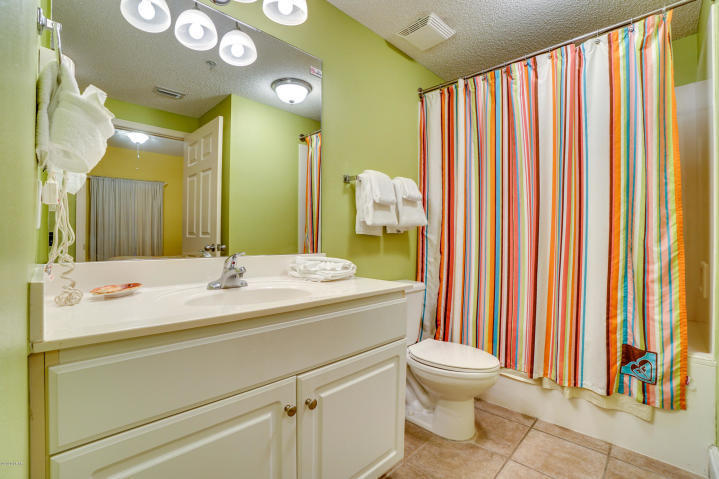 MAJESTIC BEACH TOWERS I - Residential