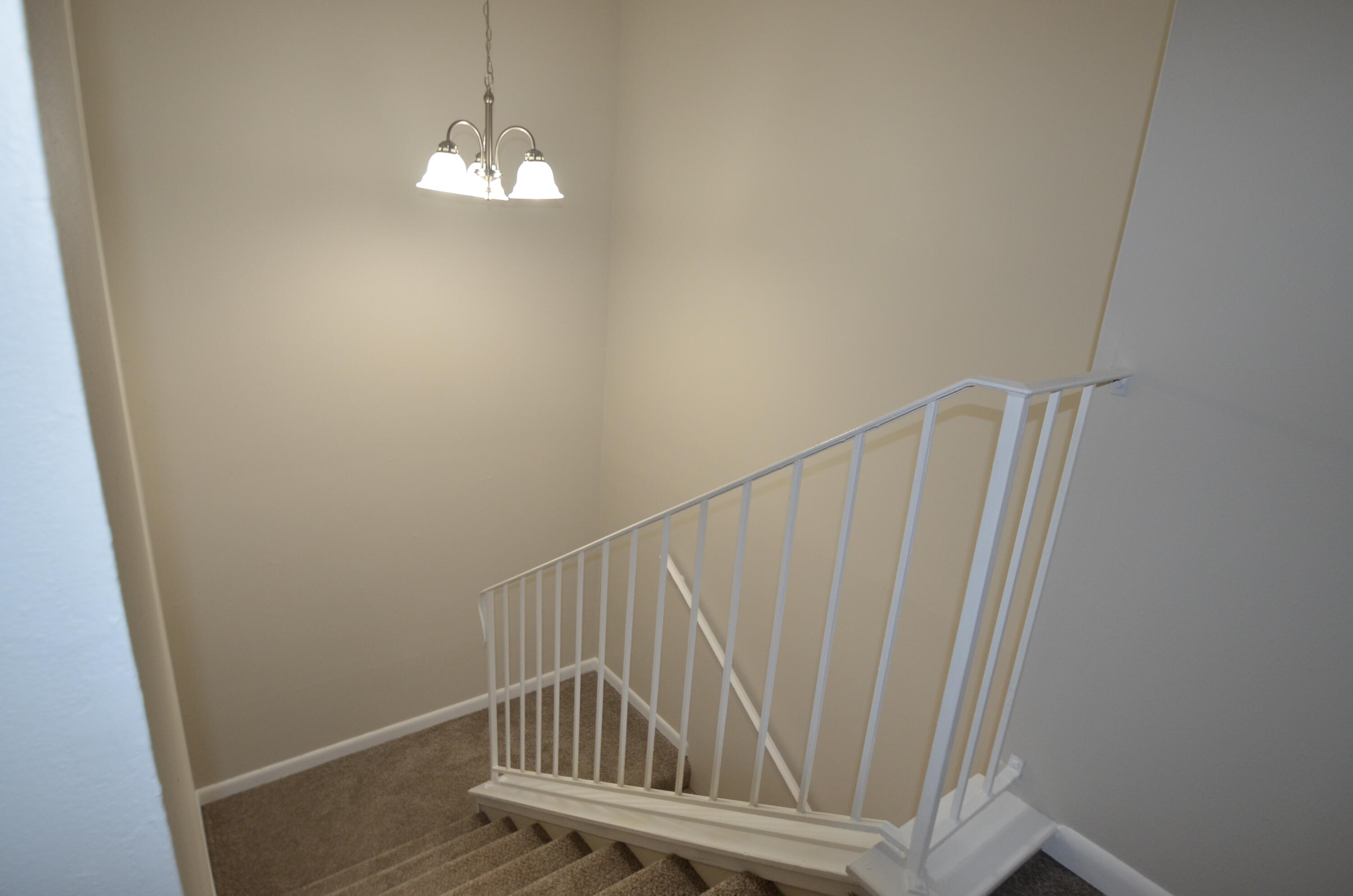 PINE SHADOWS T/H Unit 9 - Residential Lease