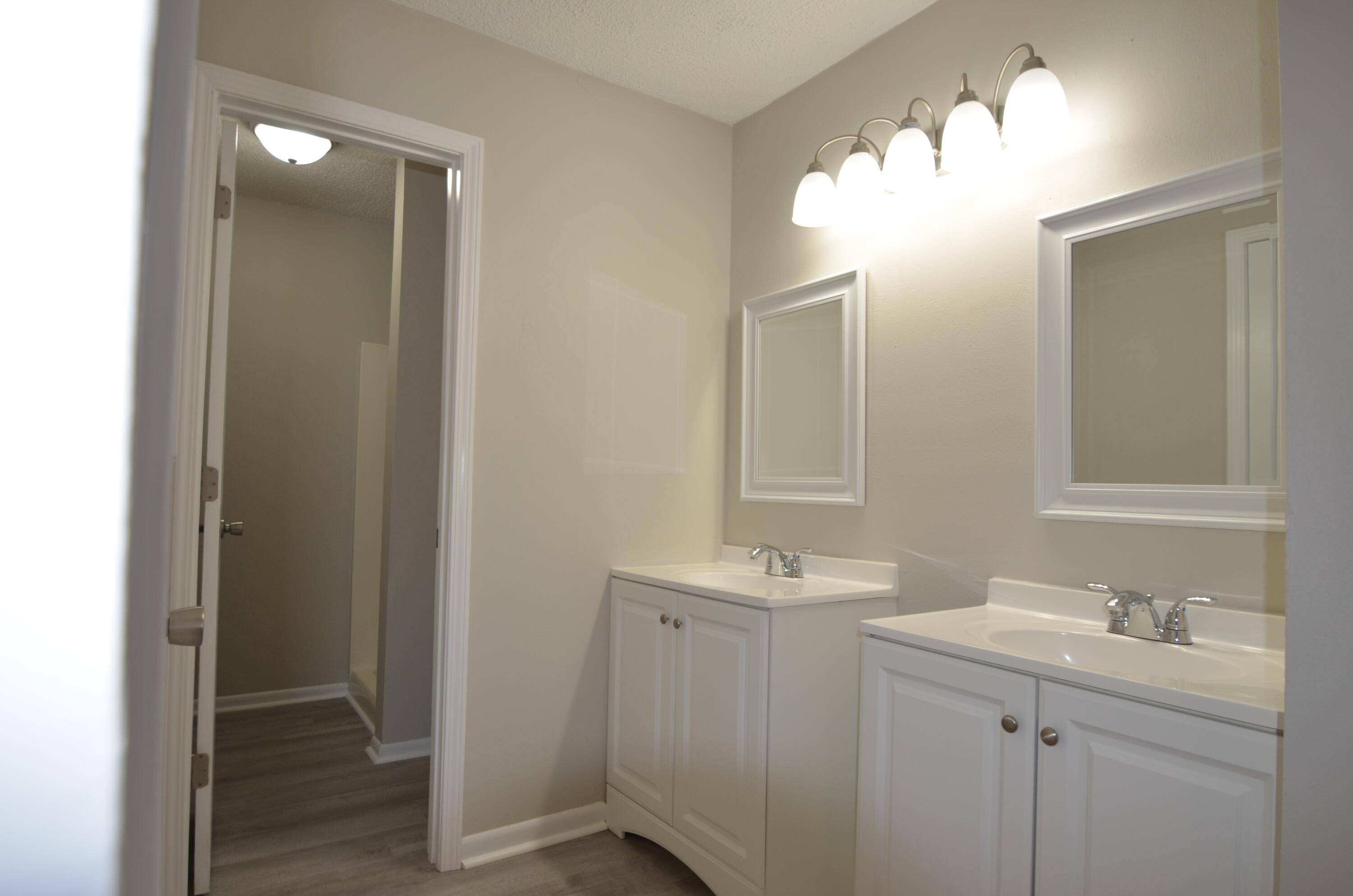 PINE SHADOWS T/H Unit 9 - Residential Lease