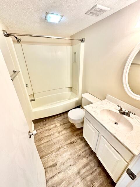 EL MATADOR CONDO - Residential Lease