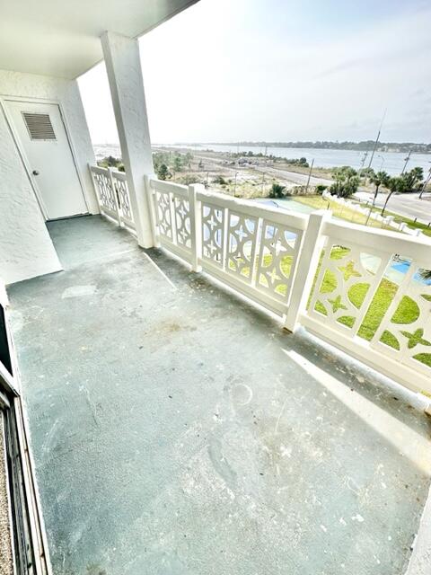 EL MATADOR CONDO - Residential Lease