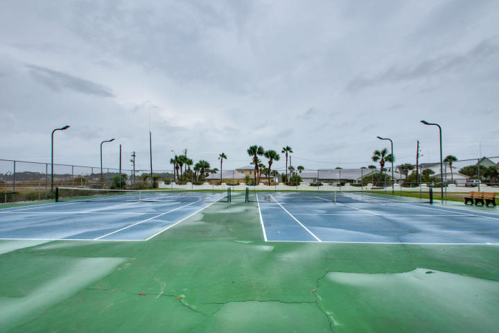 EL MATADOR CONDO - Residential Lease