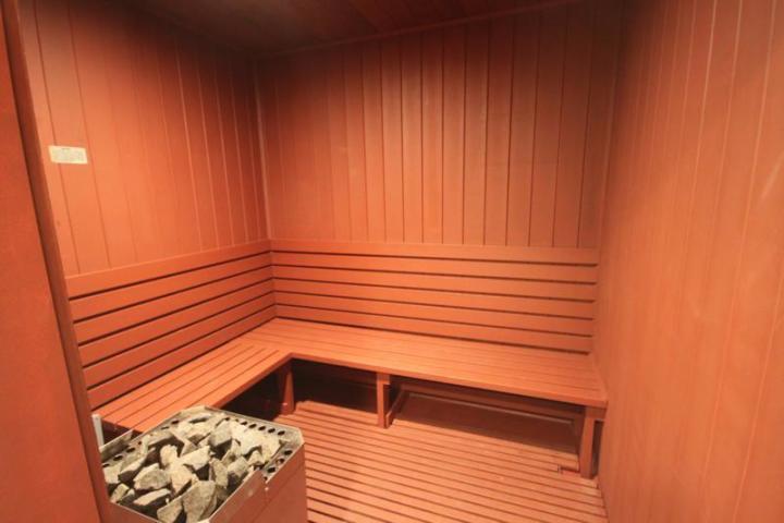 EL MATADOR CONDO - Residential Lease