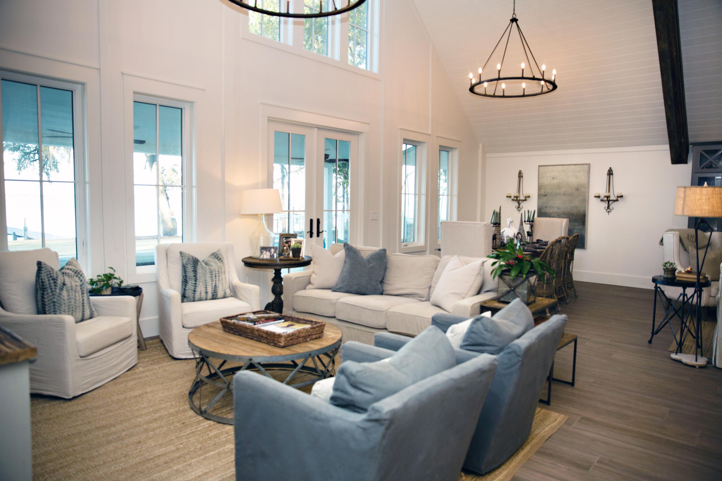 MAGNOLIA BEACH - Residential