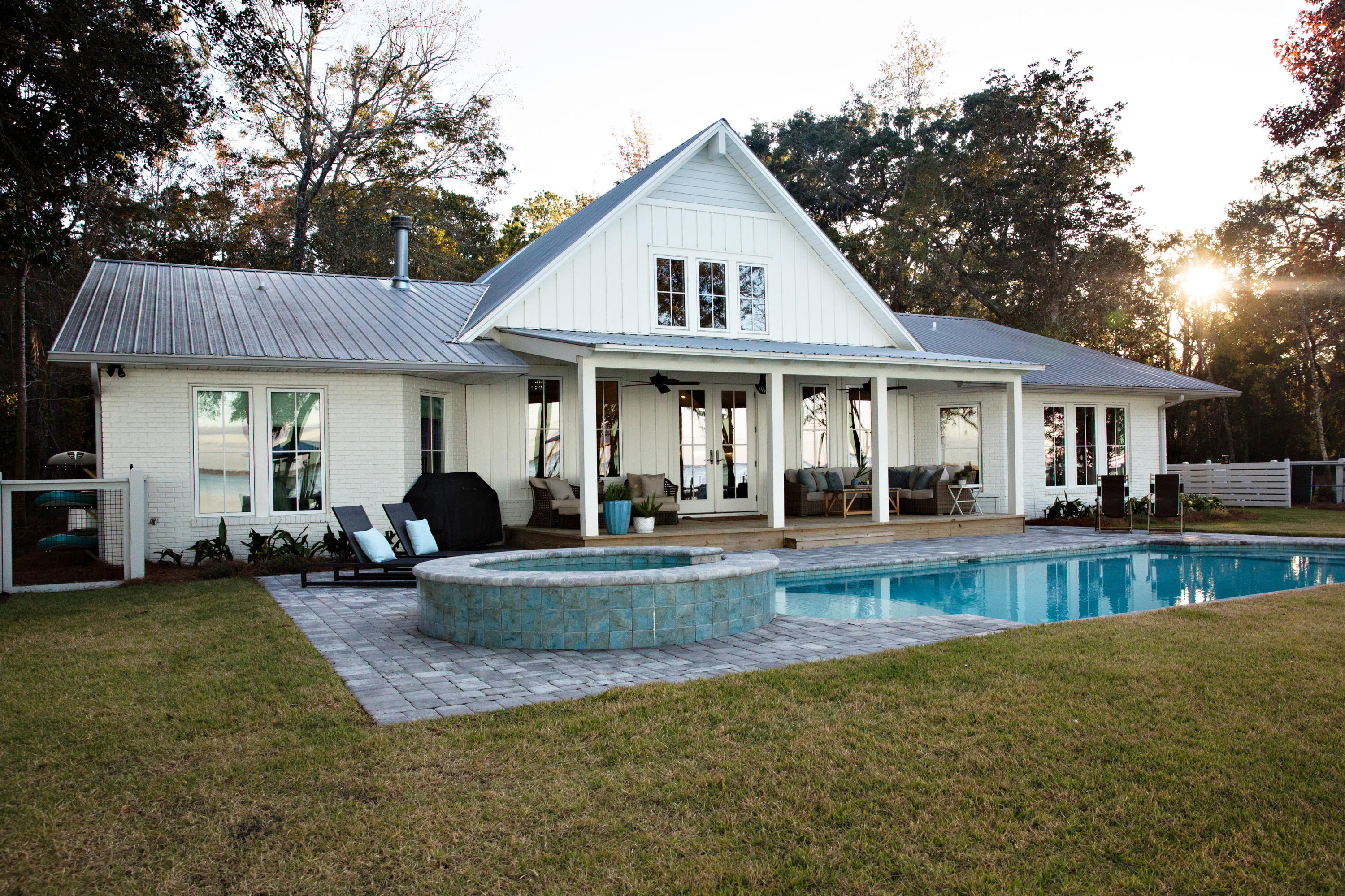 MAGNOLIA BEACH - Residential