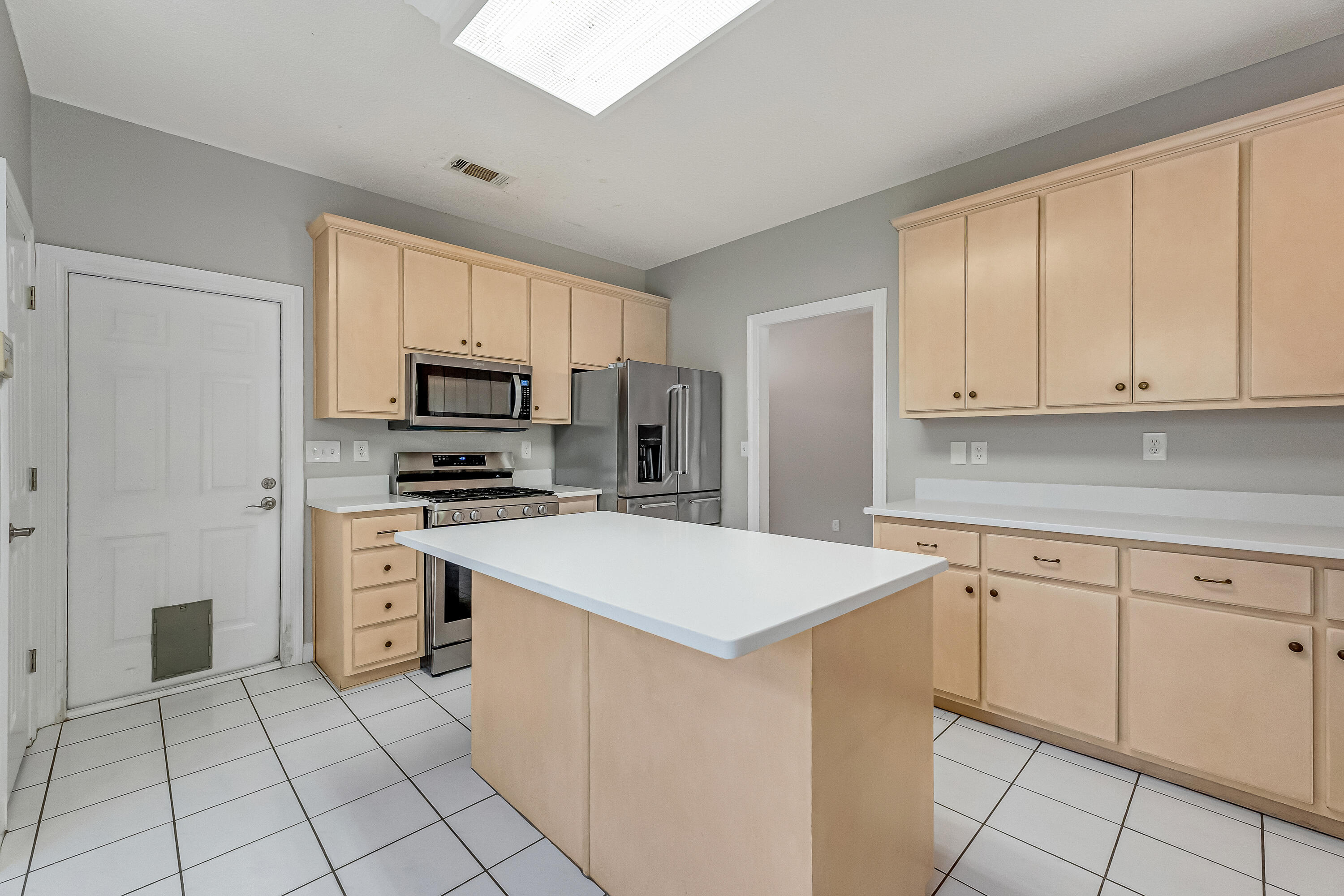 DANA POINTE - Residential Lease