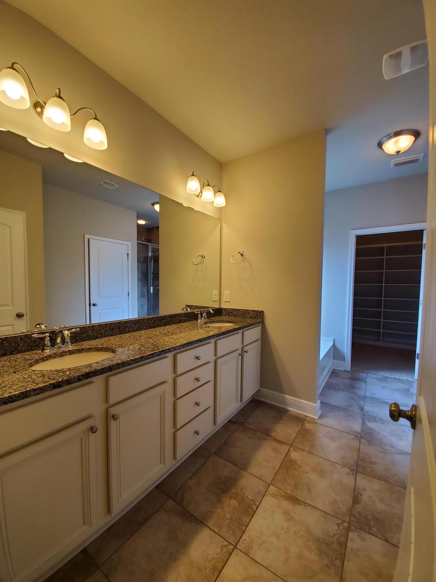 Redstone Commons - Residential Lease