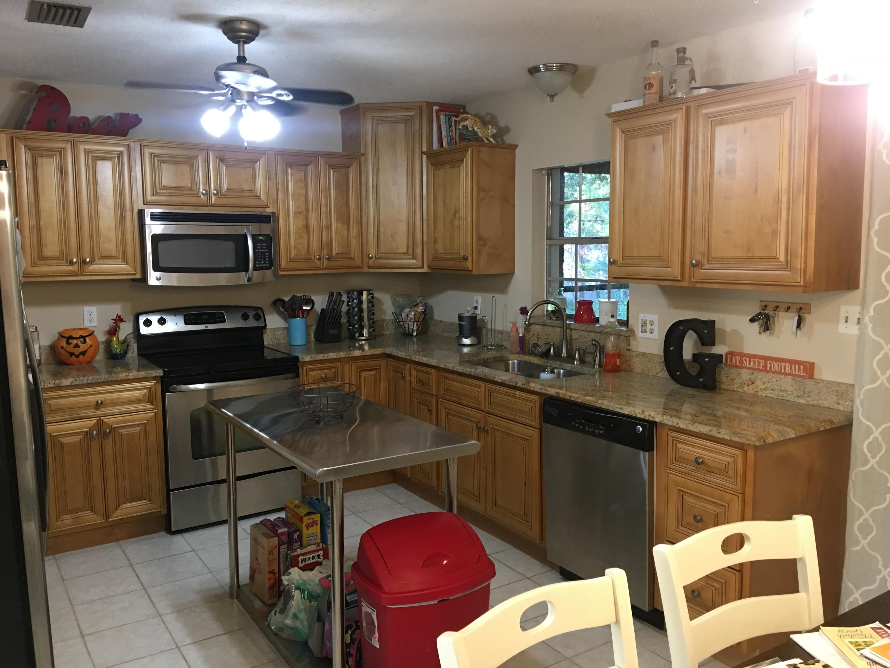 PORT DIXIE - Residential Lease