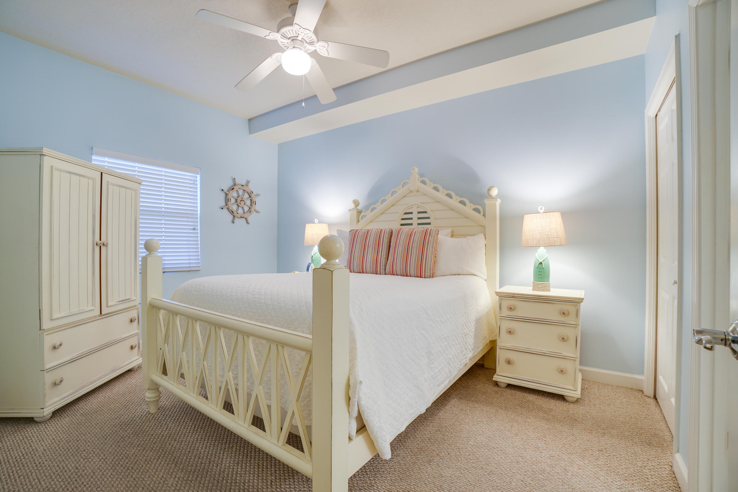 PELICAN ISLE - Residential