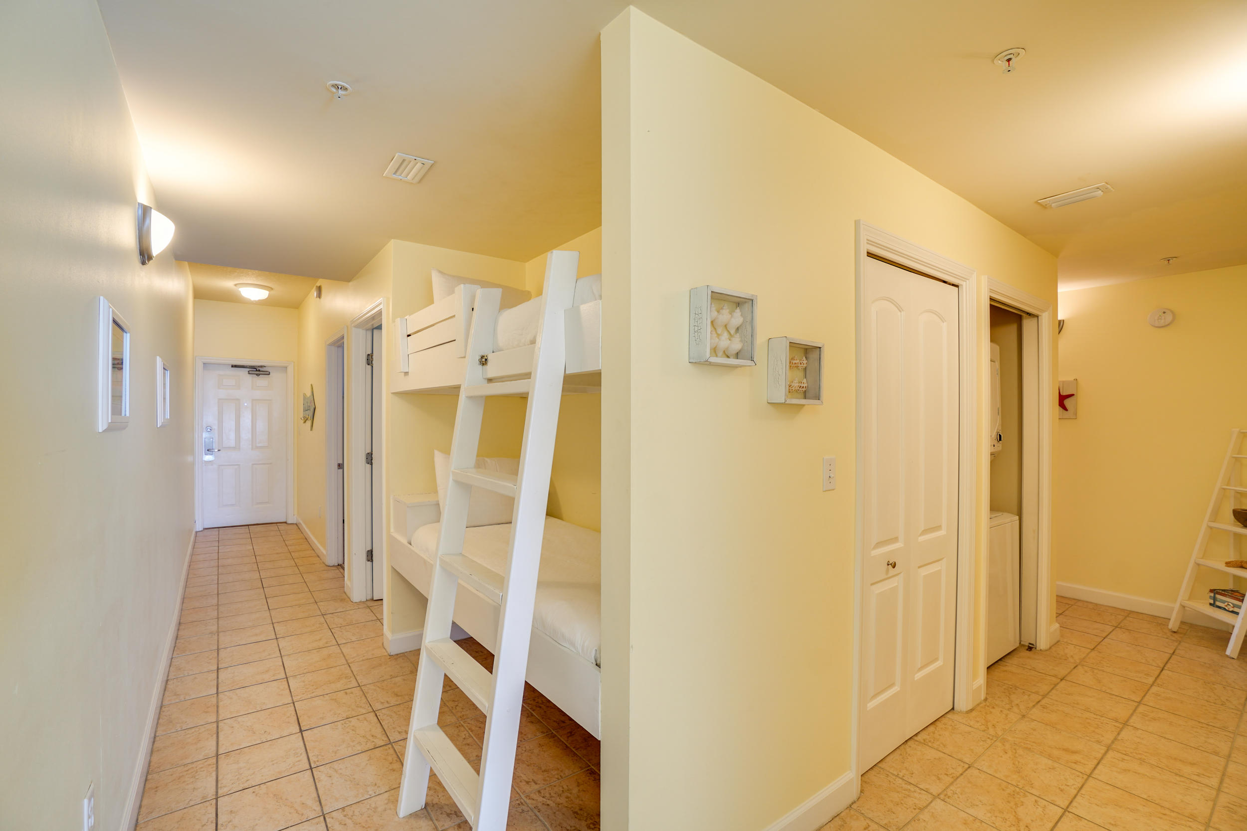 PELICAN ISLE - Residential