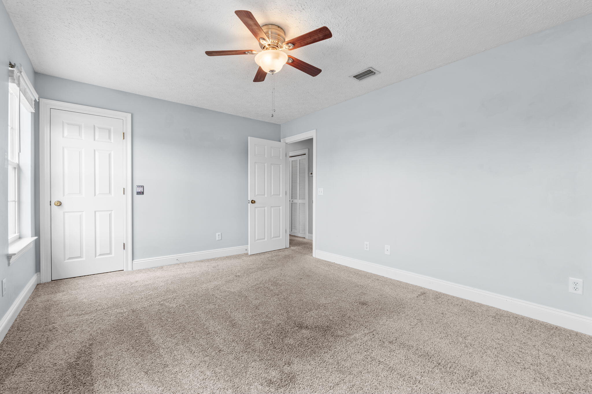 PELICAN BAY - Residential