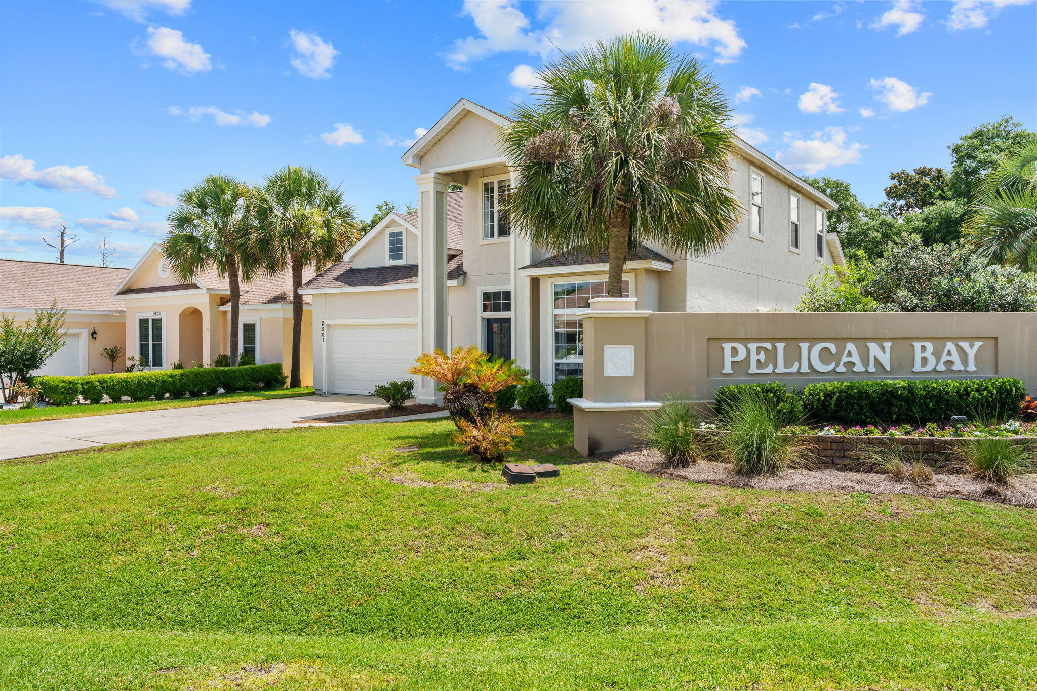 PELICAN BAY - Residential
