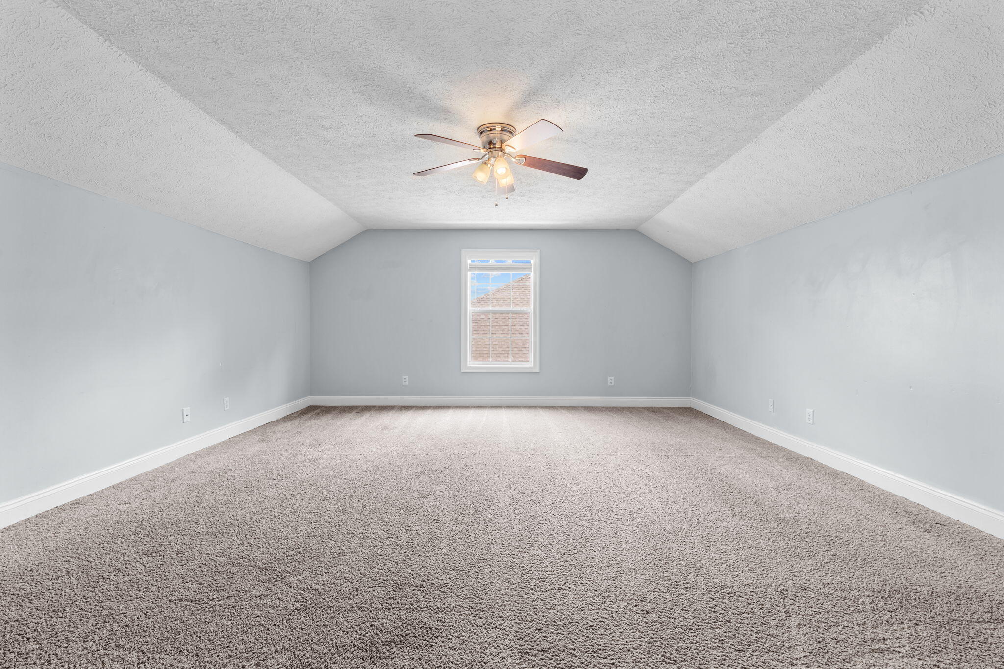 PELICAN BAY - Residential