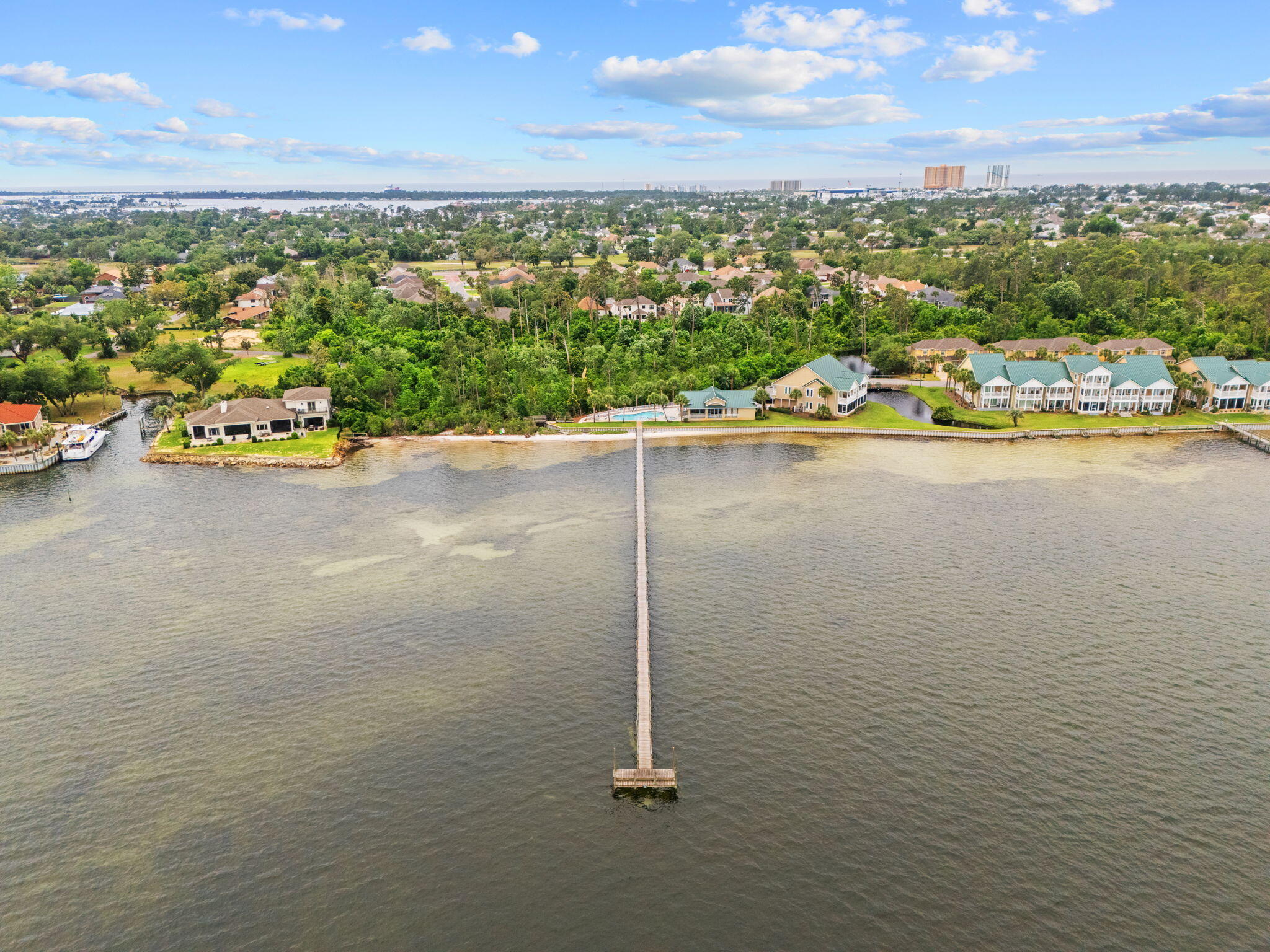 PELICAN BAY - Residential